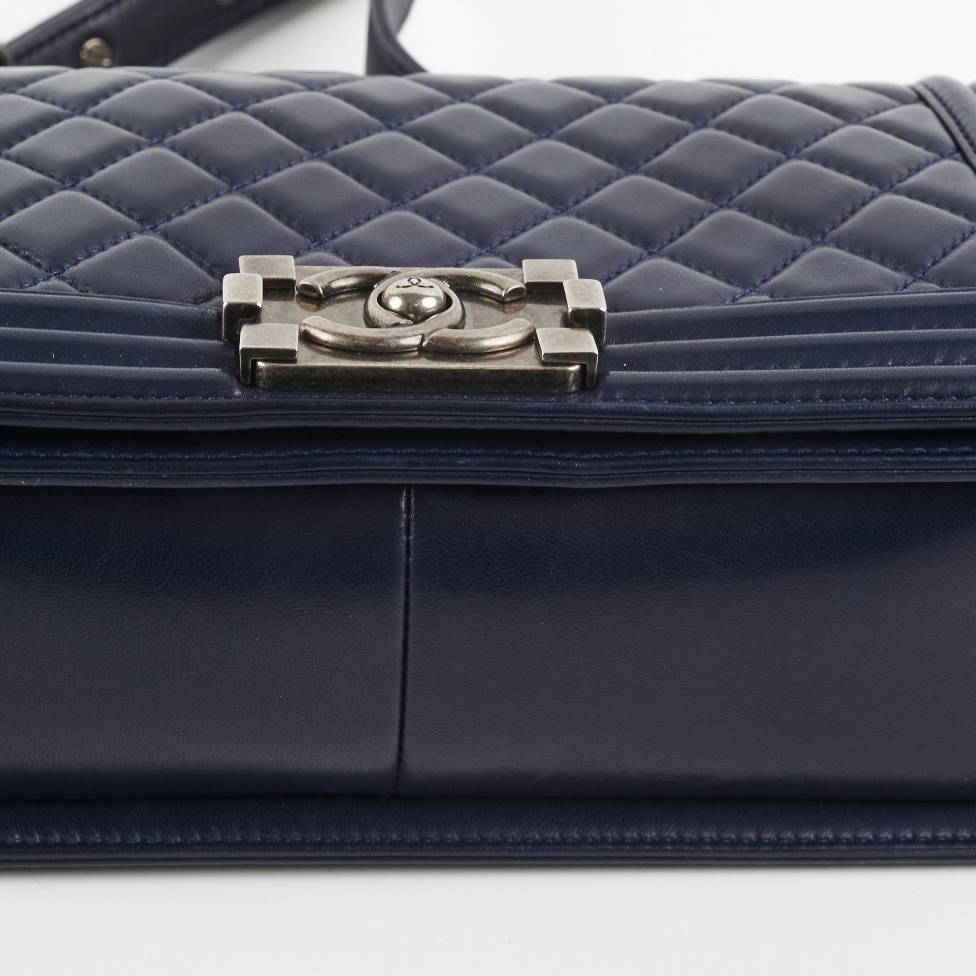 Chanel Navy Old Medium Boy Shoulder Bag - Luxury Leather Crossbody Purse for Women, Fashionable Everyday Handbag for Work, Party & Travel