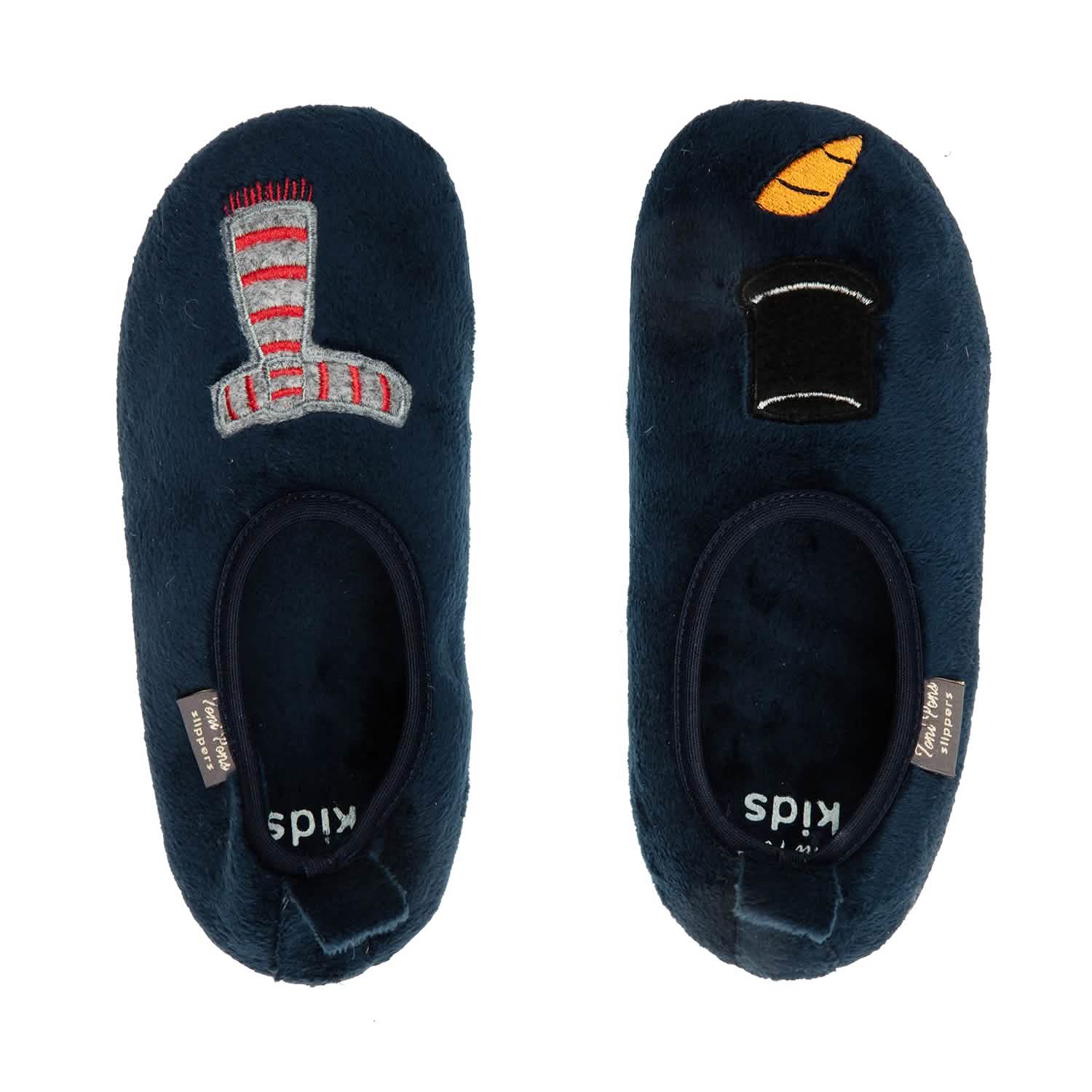 Cozy Patchwork Felt Slippers for Kids - Soft Indoor House Shoes for Boys & Girls - Perfect for Winter, Home, and Playtime Comfort