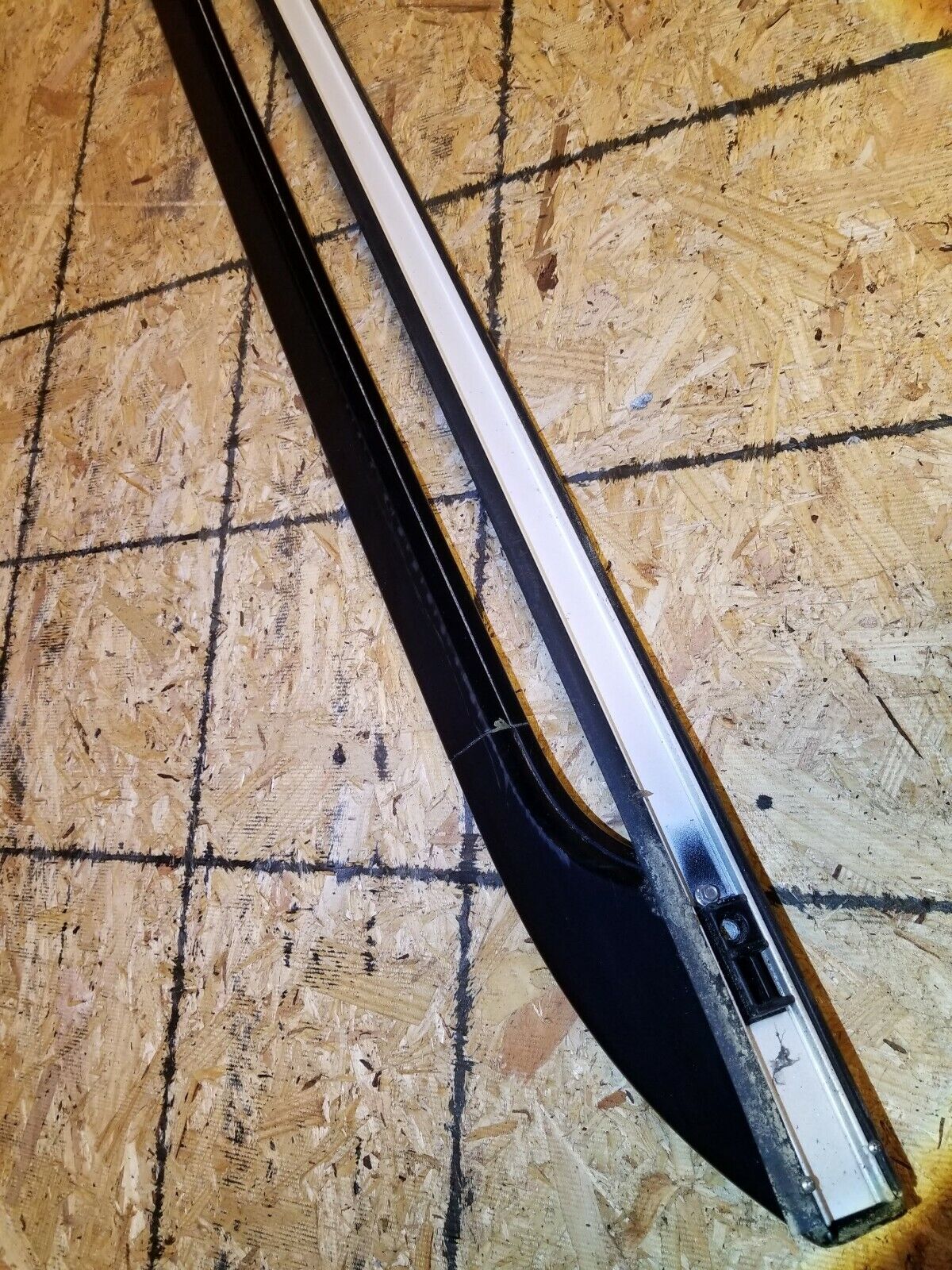 2005-2009 Cadillac SRX Left Driver Side Roof Rack Rail Luggage Trim OEM Replacement Part - Perfect for Road Trips & Outdoor Adventures