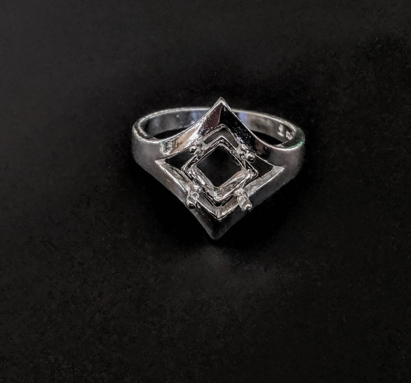 14K Gold or Sterling Silver 7mm Square Princess Cut Pre-Notched Ring Setting - Size 7 (Item# 163888/143888) - Perfect for Engagement Rings, Wedding Bands & Jewelry Making