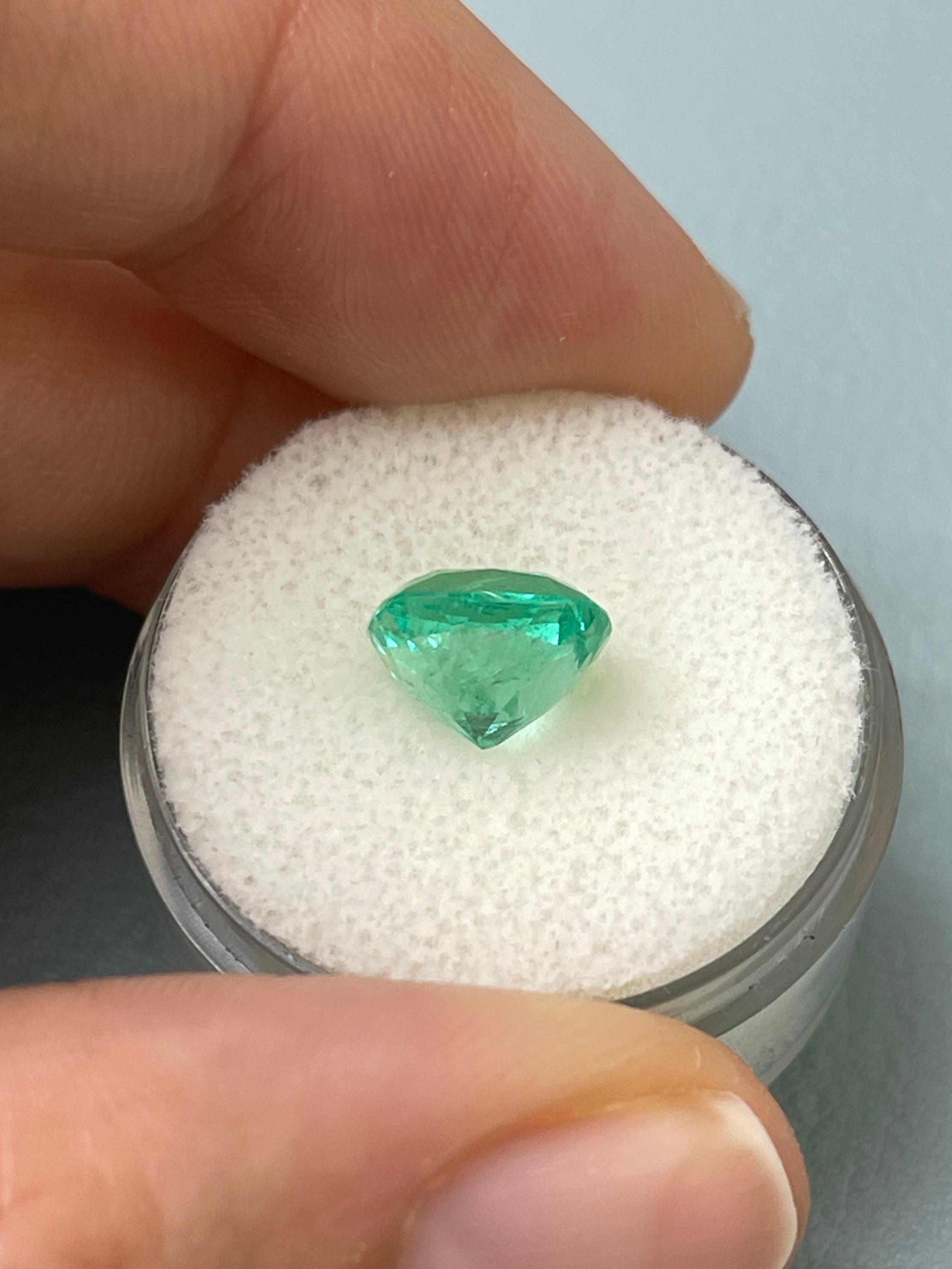 3.01 Carat 9x9mm Natural Colombian Emerald Loose Gemstone - Bluish Green Cushion Cut for Jewelry Making, Engagement Rings & Collector's Items