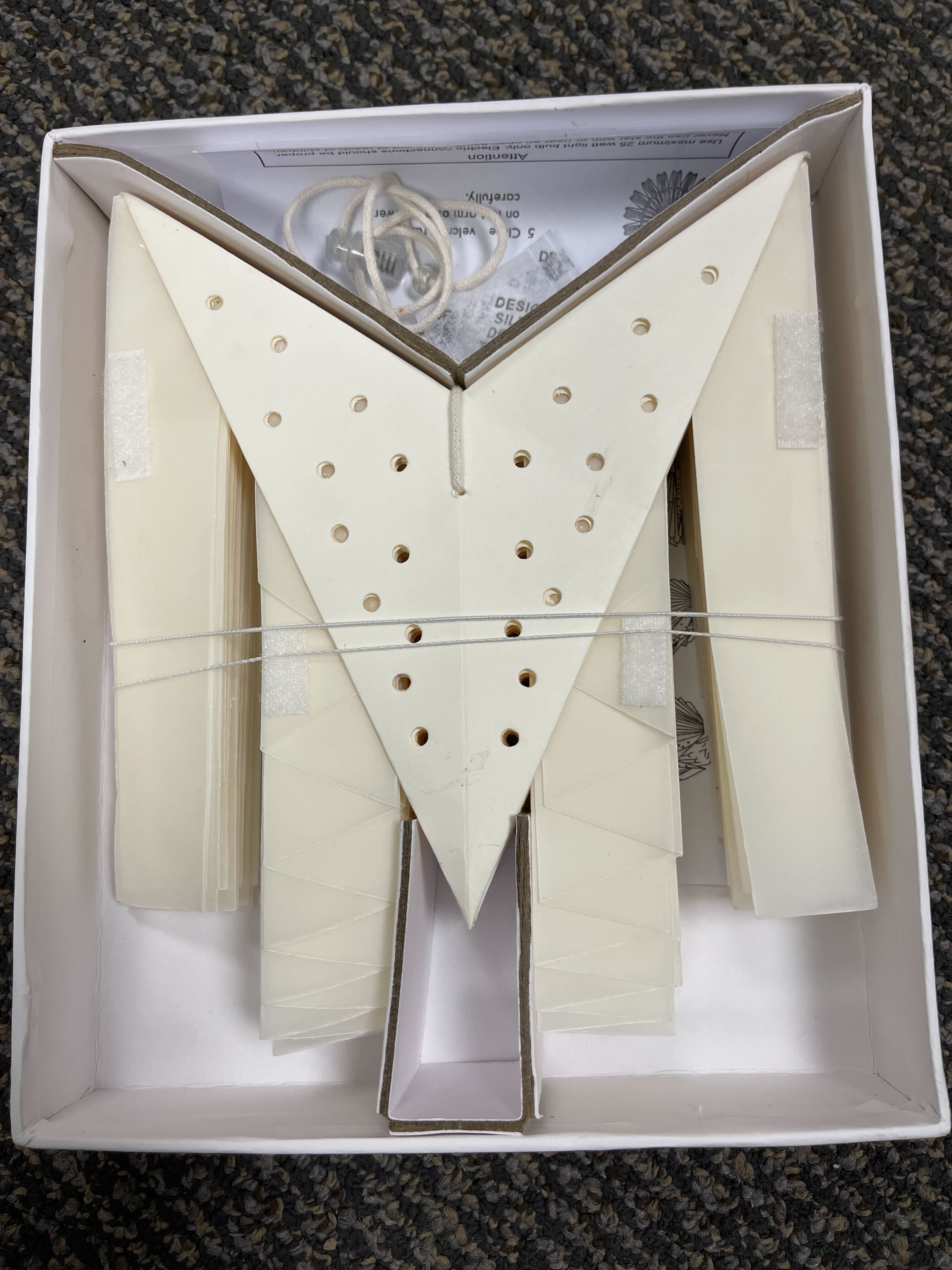 24 Inch White Glacier Snowflake Star Lantern with Pizzelle Design - Perfect for Christmas Decor, Winter Weddings, Holiday Parties & Home Decoration - Ideal for Indoor/Outdoor Seasonal Displays