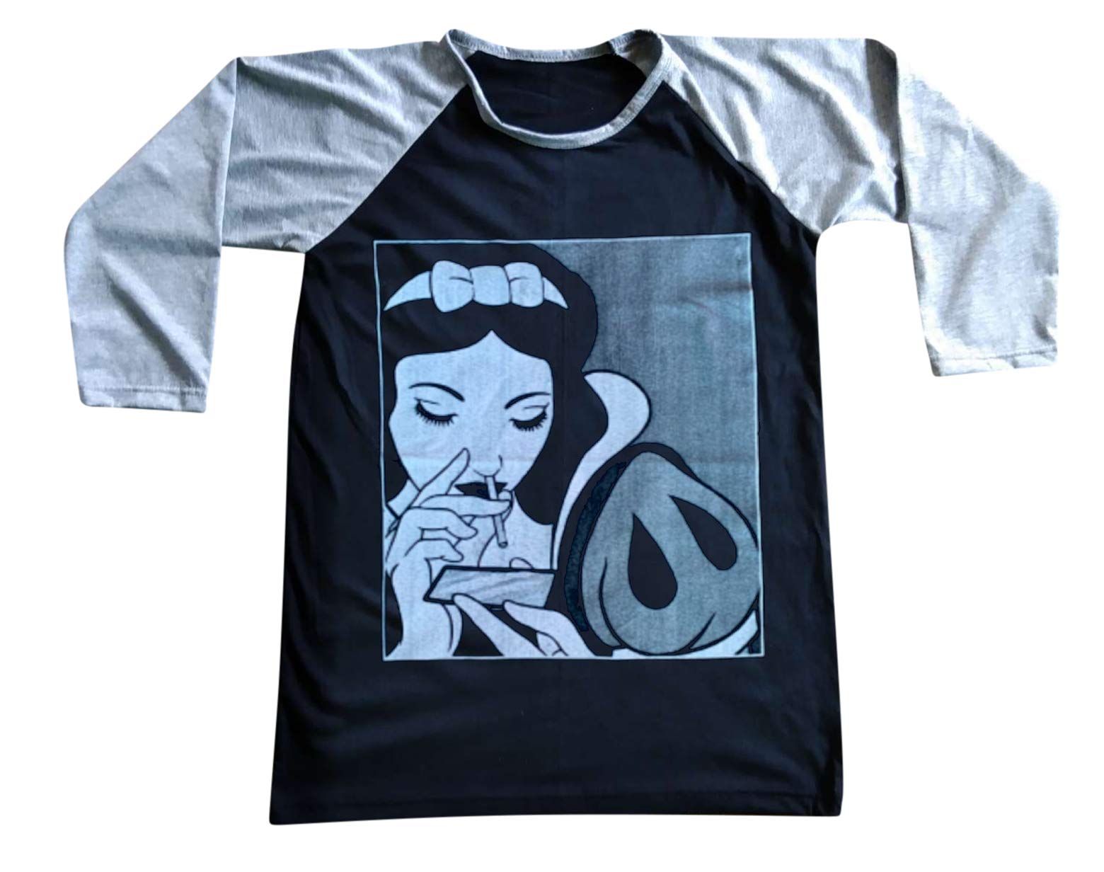 Hope & Faith Unisex Snow White Cocaine Graphic T-Shirt - 3/4 Sleeve Baseball Raglan Tee for Men & Women - Casual Streetwear, Festival Outfit, Everyday Fashion