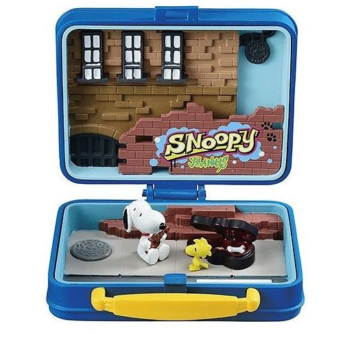 Peanuts Snoopy 4-Inch Mini Figure - Re-ment Little Lunchbox Museum Collectible - Perfect for Desk Decor, Gift Giving & Anime Fans