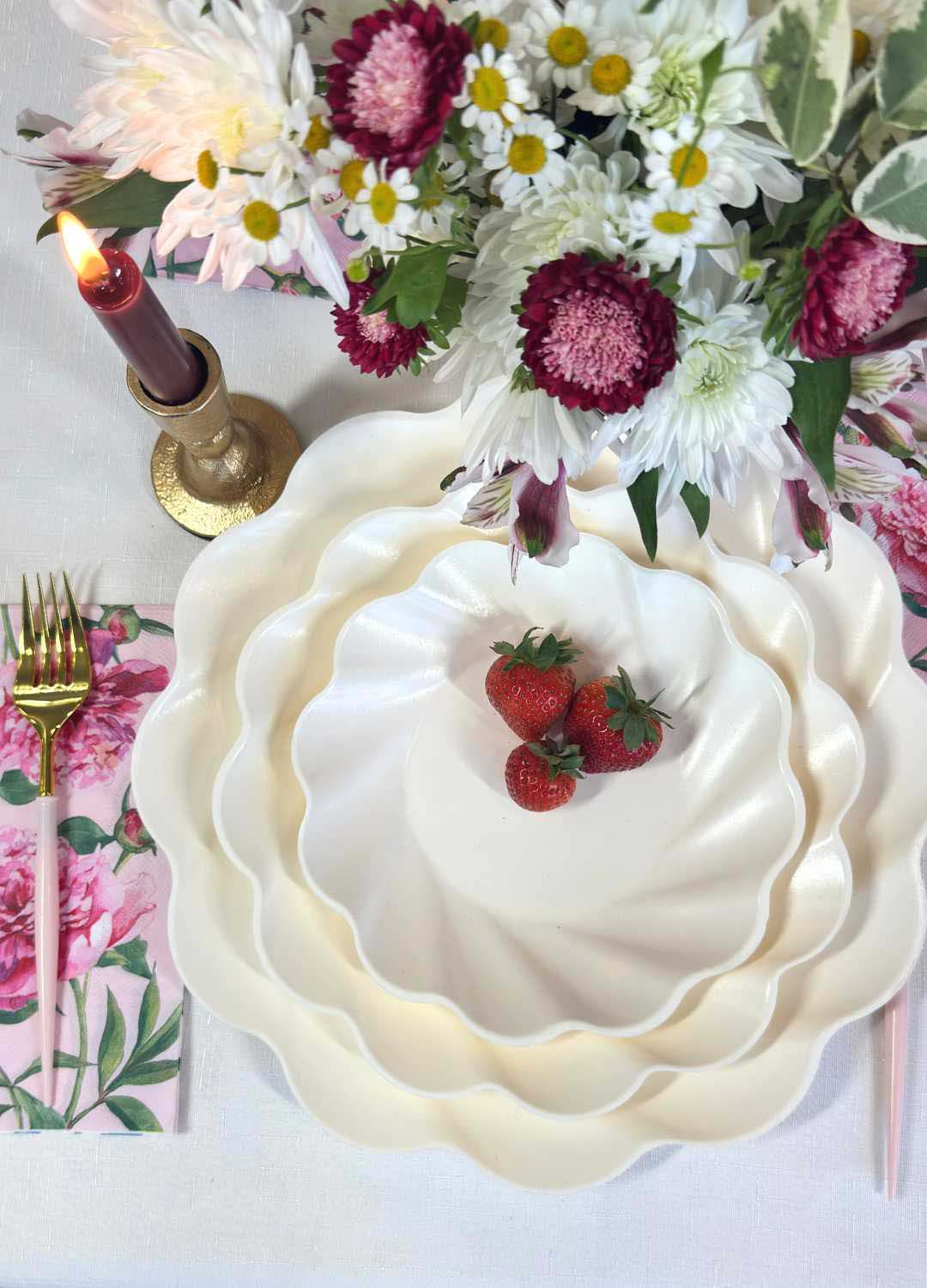 Romantic Floral Table Setting for Weddings & Anniversaries - Elegant Dinnerware & Decor for Special Occasions