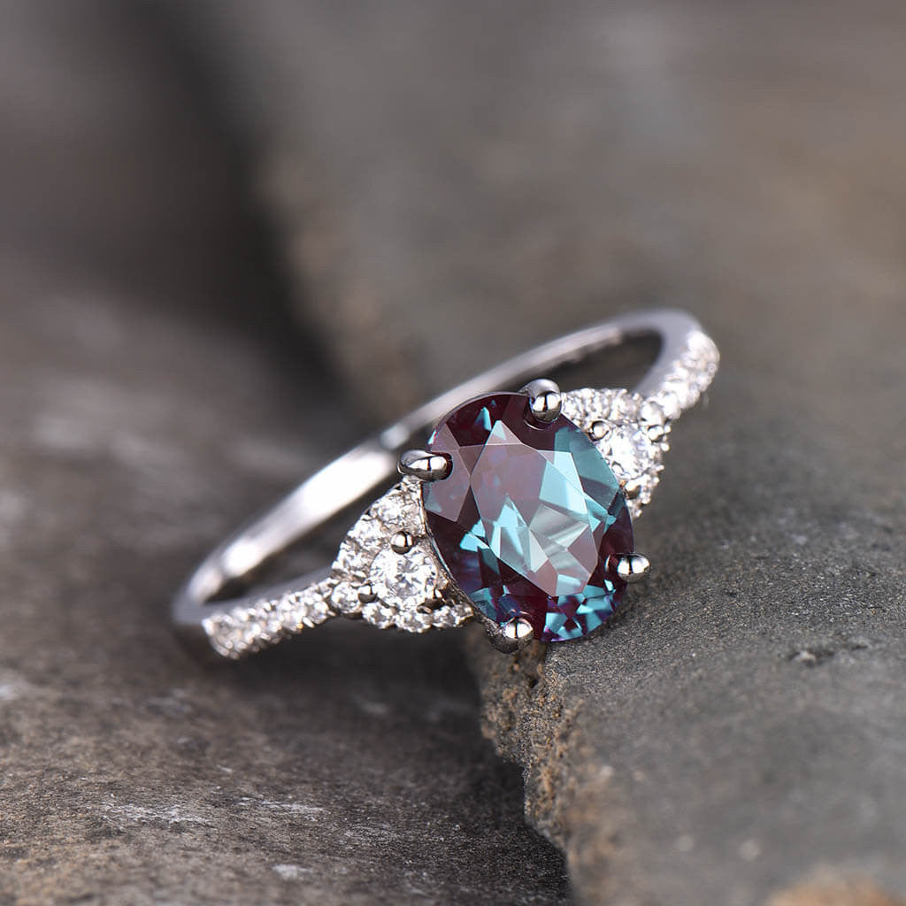 Cluster Three Stone Color Changing Lab Alexandrite Engagement Ring for Women – Perfect for Proposals, Weddings & Anniversary Gifts