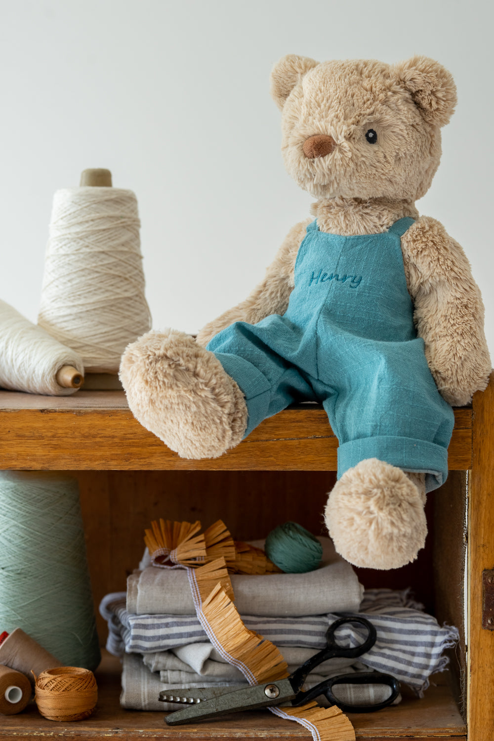 Personalized Honey Bear Plush Toy with Blue Overalls - Perfect for Gifts, Nursery Decor & Baby Showers