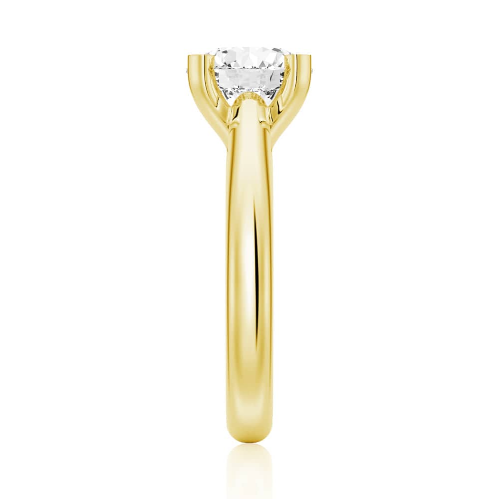 4 Prong Round Cut Moissanite Solitaire Engagement Ring - 1.5ct VVS1 Diamond Alternative Wedding Band for Women, Durable 925 Sterling Silver/14K Gold, Perfect for Proposals, Anniversaries & Romantic Occasions