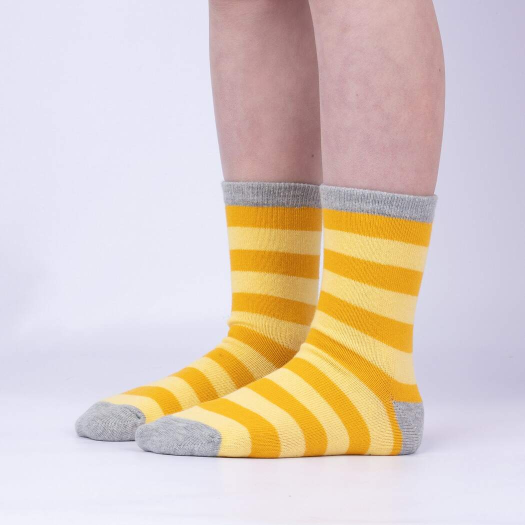 Stylish Bee's Knees Crew Socks 3-Pack for Juniors - Fun & Comfortable Everyday Wear for School, Sports, and Casual Outfits