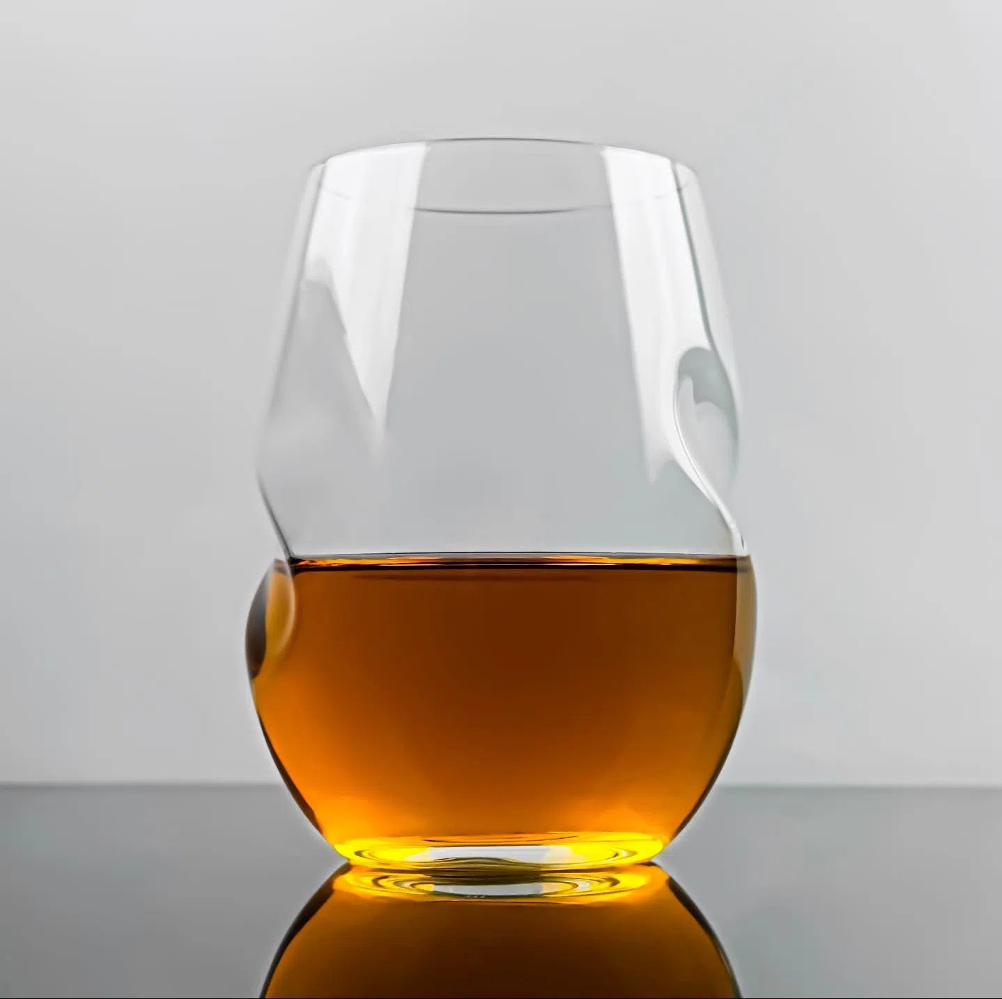 Premium 430ml Borosilicate Glass Whiskey Tumbler with Elegant Twist Design - Perfect for Scotch, Bourbon, Cocktails & Home Bar Decor