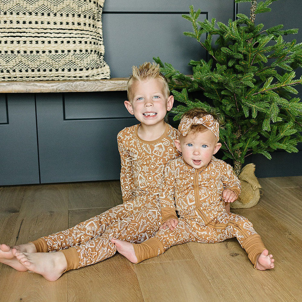 Premium Bamboo Cozy Set - Soft & Breathable Gingerbread-Themed Loungewear for Women | Perfect for Winter Relaxation, Christmas Pajamas & Holiday Gift Giving