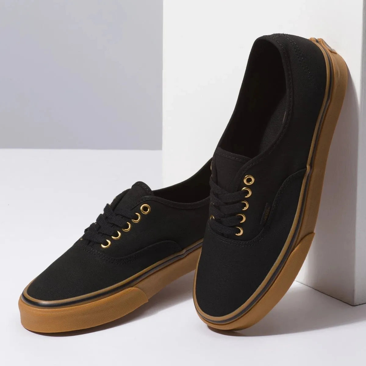 Vans Authentic Black Sneakers for Men & Women | Classic Skate Shoes for Casual Wear, Street Style & Everyday Comfort