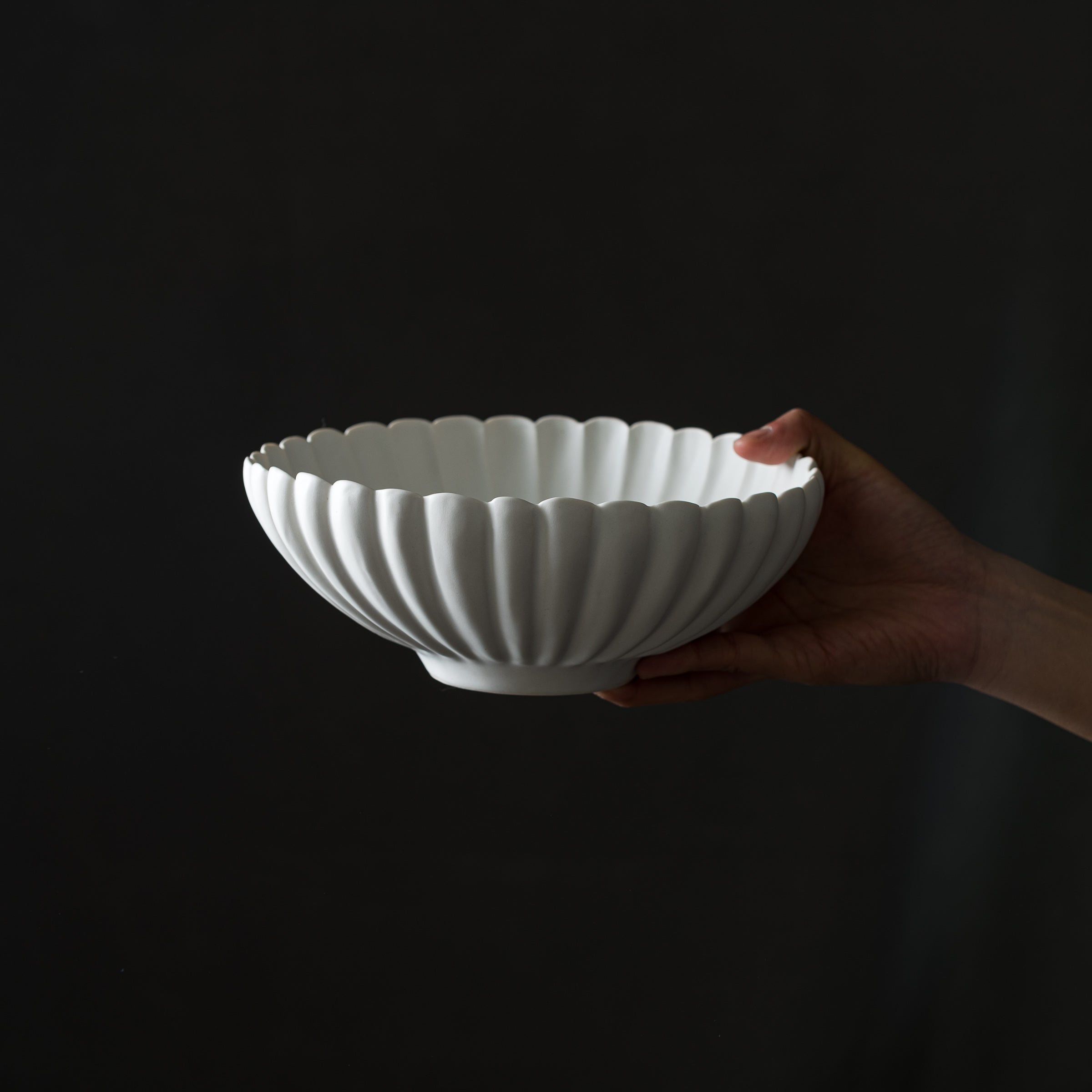 USUKIYAKI Rinka Handmade Large Japanese Ceramic Bowl - Handcrafted Pottery for Sushi, Ramen & Asian Dining | Perfect for Home Restaurants & Gift Giving