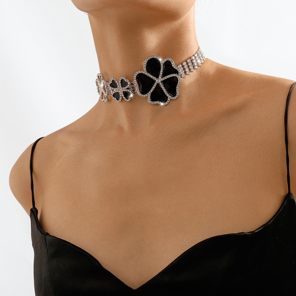 Elegant Geometric Flower Rhinestone Choker Necklace - Perfect for Evening Parties, Weddings & Special Occasions