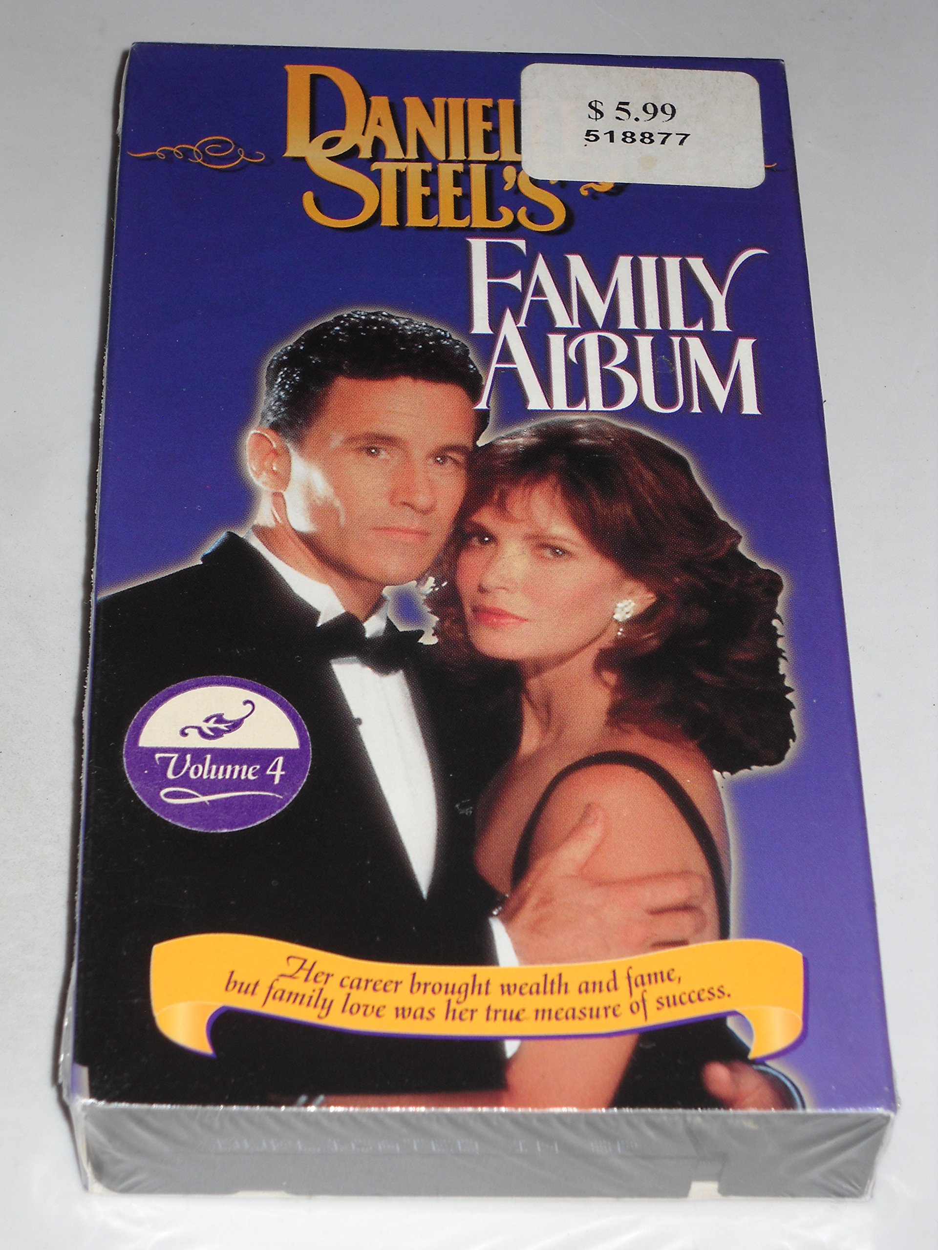 Danielle Steel's Family Album - Best Selling Romance Novel | Perfect for Book Clubs & Relaxing Evenings