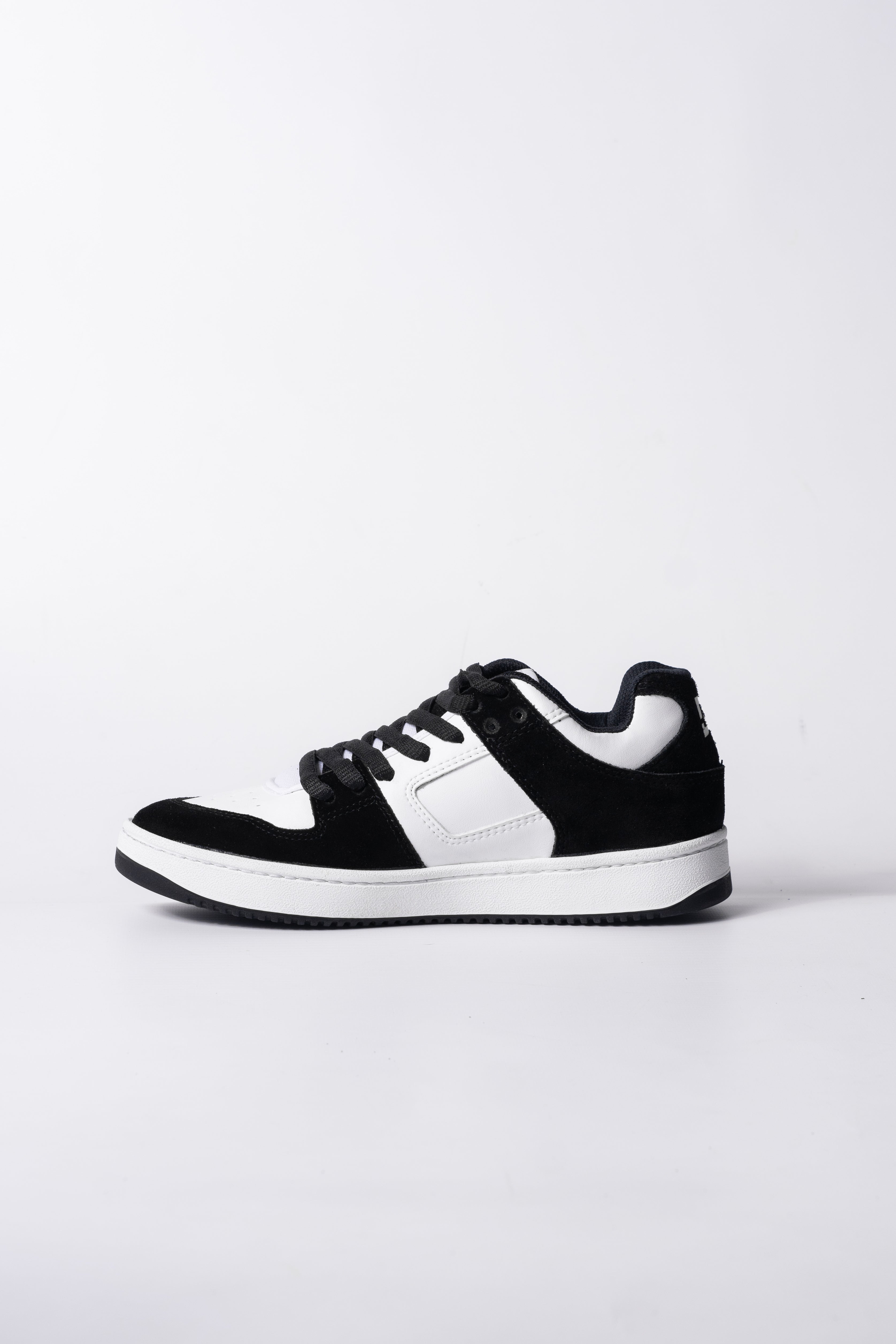 DC Manteca 3 SE Skate Shoes for Men - Black (WBK) | Comfortable Sneakers for Skateboarding & Streetwear Fashion