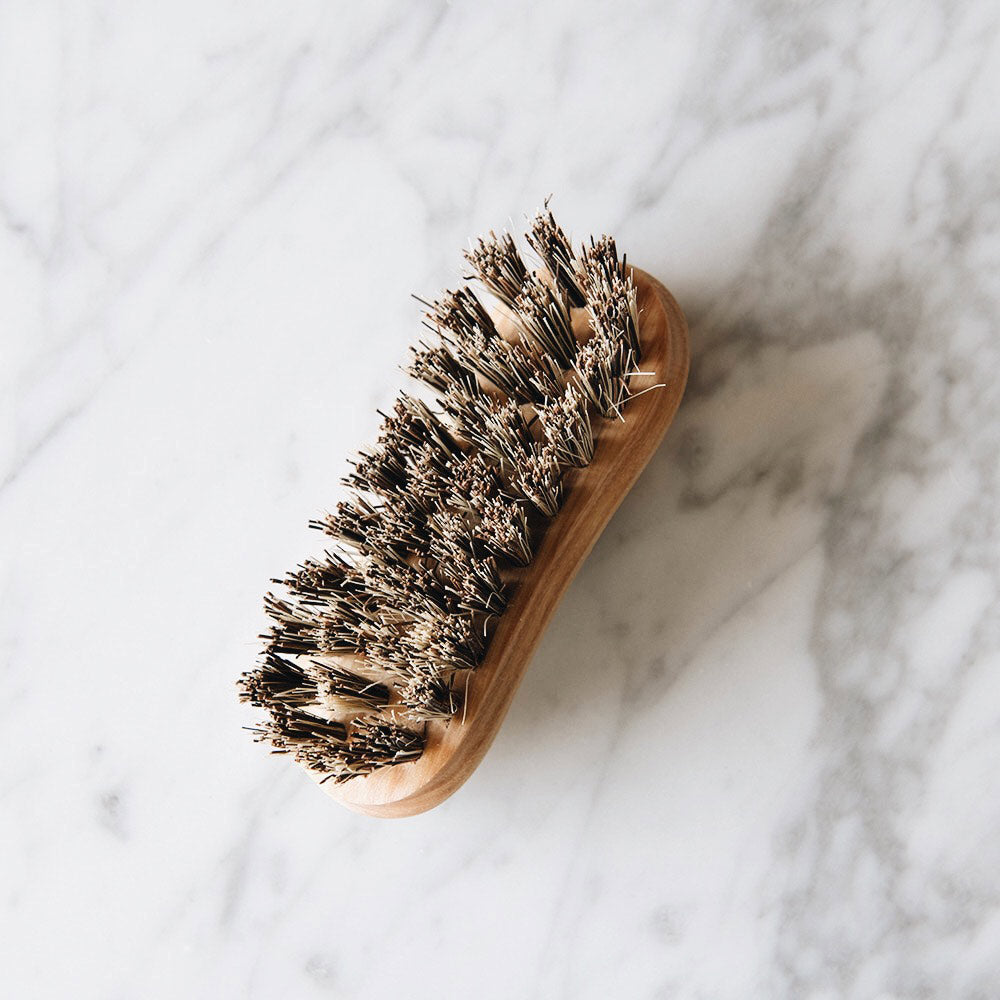 Organic Vegetable Brush for Cleaning Fruits & Vegetables - Eco-Friendly Kitchen Scrubber for Fresh Produce - Perfect for Washing Apples, Potatoes, Carrots & More