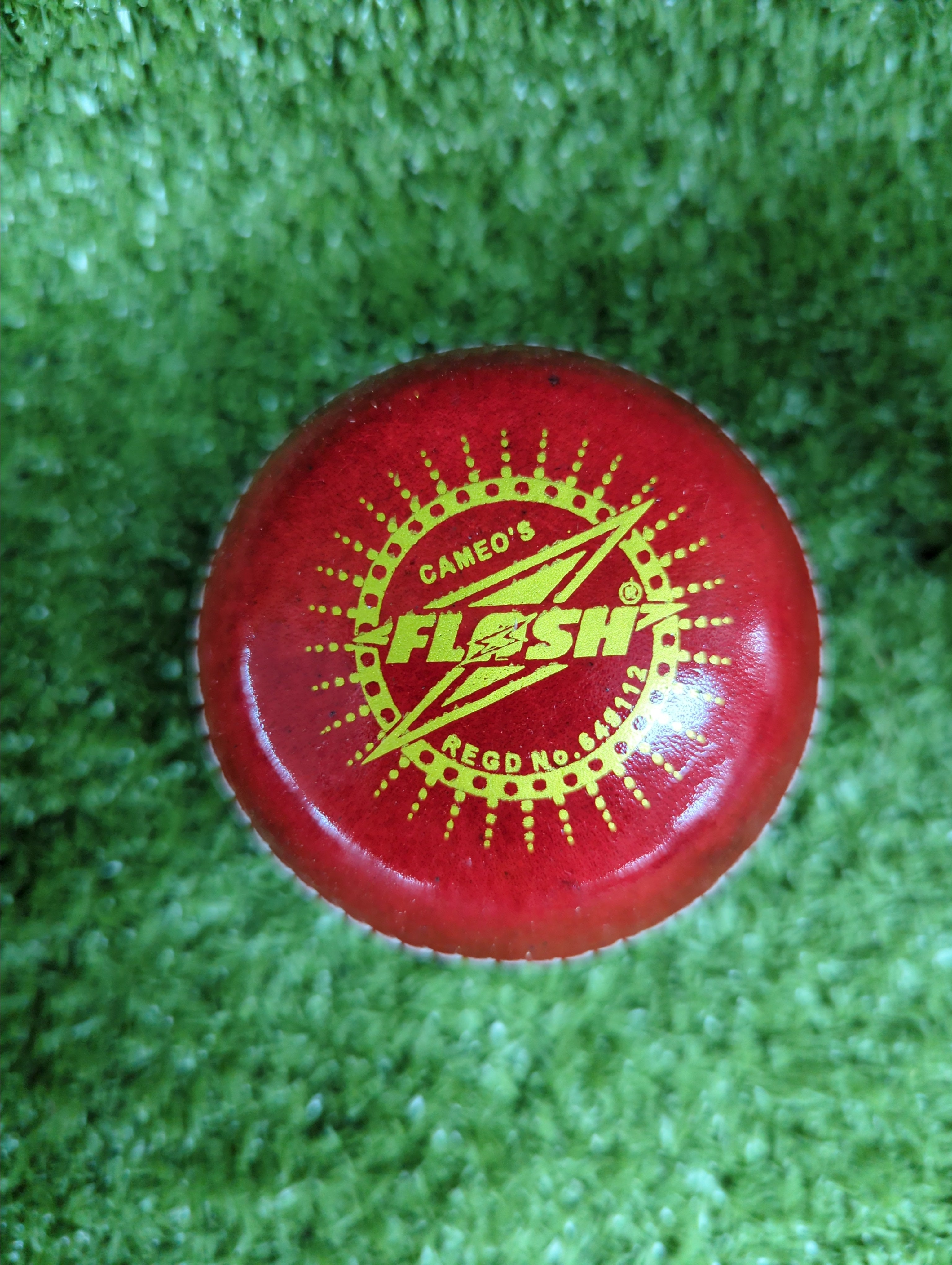 Premium Flash Flat Seam Cricket Training Leather Ball - Professional Practice Cricket Ball for Batting & Bowling Drills - Perfect for Cricket Nets, Backyard Practice & Coaching Sessions