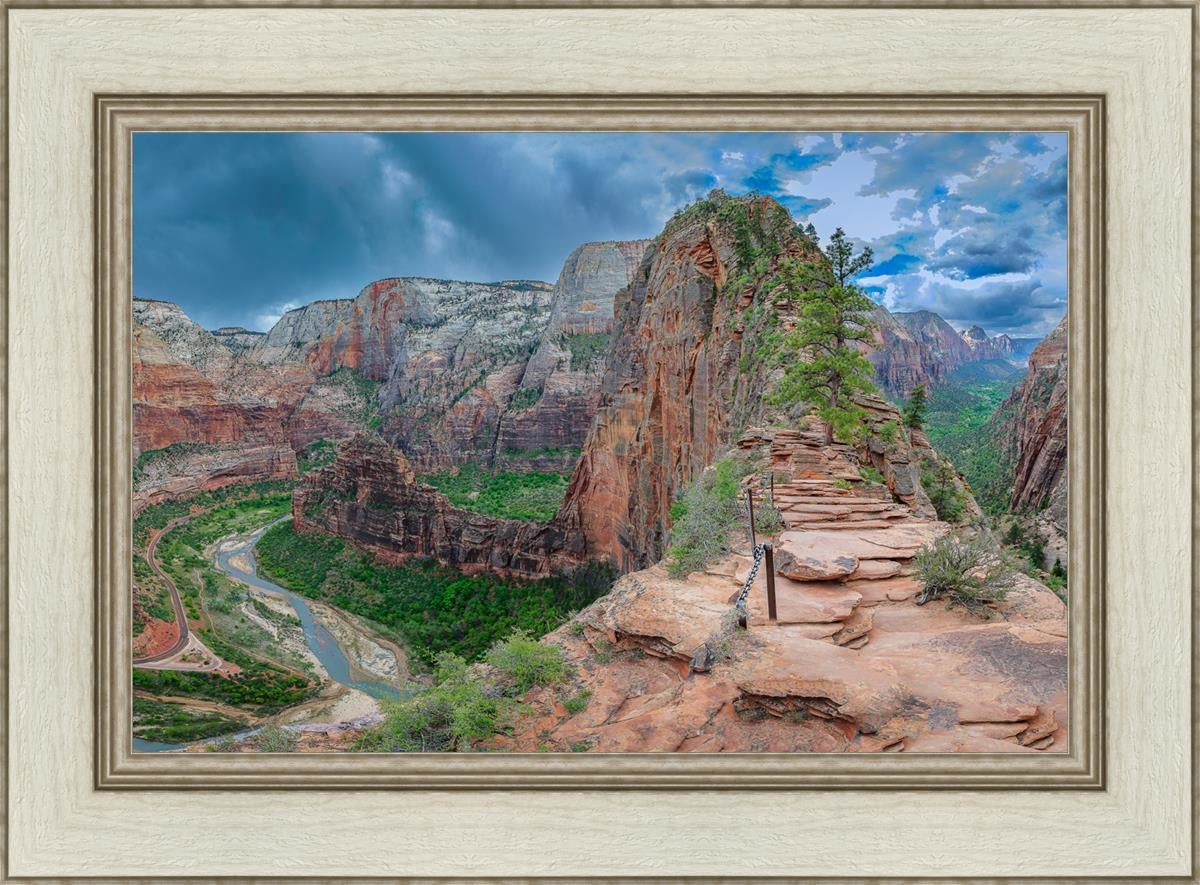 Angel's Landing Panoramic View Hiking Backpack - Lightweight & Durable for Outdoor Adventures, Camping, and Travel