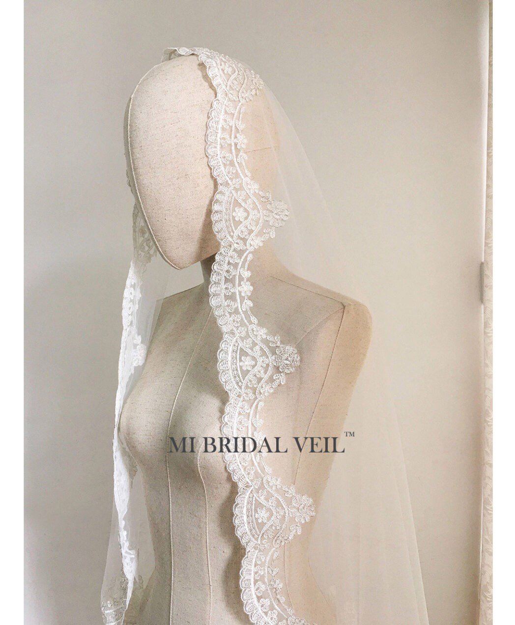 Elegant Mantilla Lace Wedding Veil - Vintage Inspired Bridal Veil for Romantic Weddings & Photo Shoots | Mi Bridal