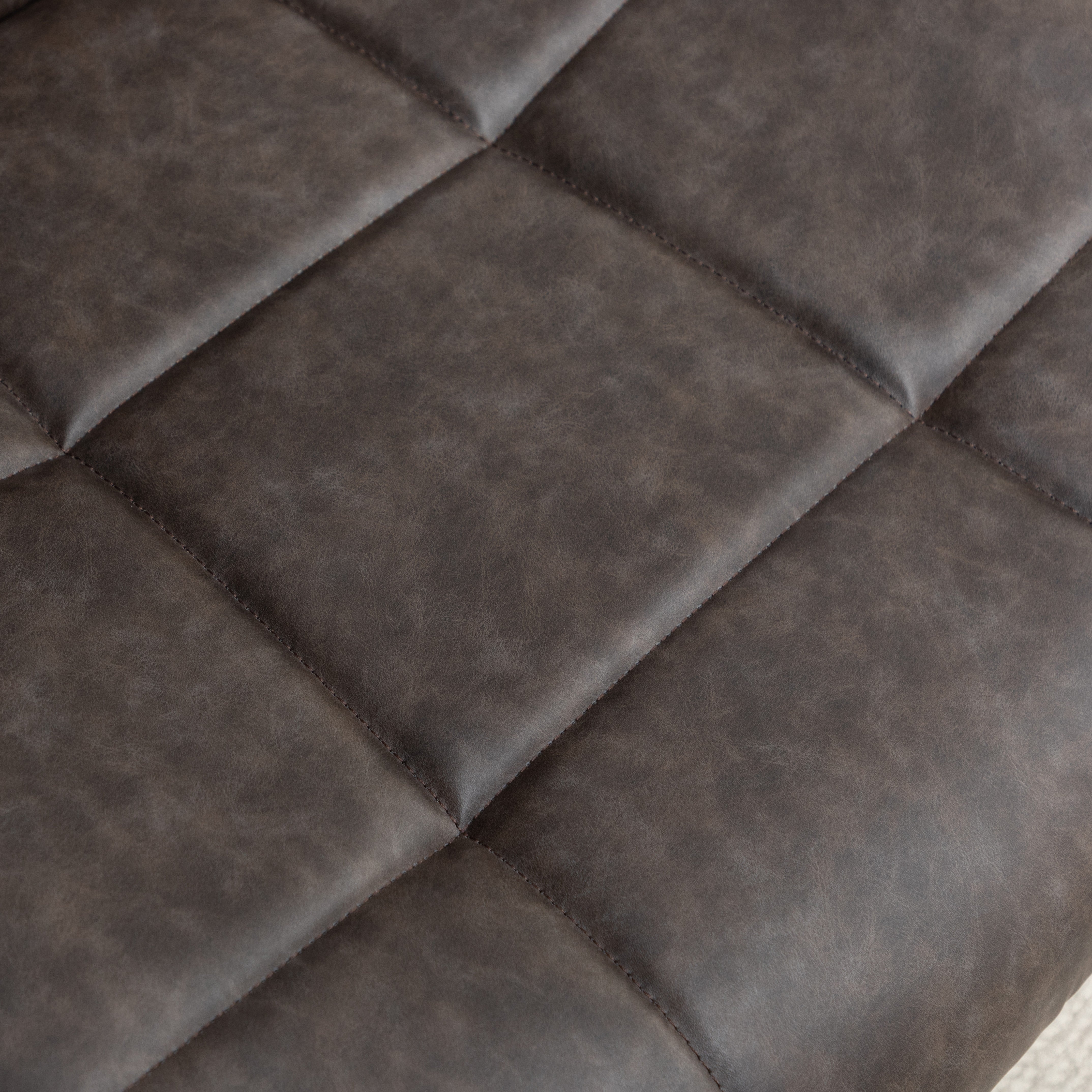 Roundhill Furniture Arlena Faux Leather Tufted Swivel Accent Chair - Modern Living Room Lounge Chair for Home Office, Reading Nook & Bedroom Decor
