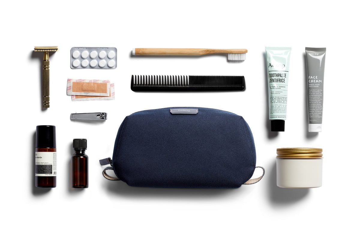 Bellroy Premium Travel Toiletry Bag - Water-Resistant & Compact Organizer for Men & Women | Perfect for Air Travel, Gym, Camping & Weekend Getaways