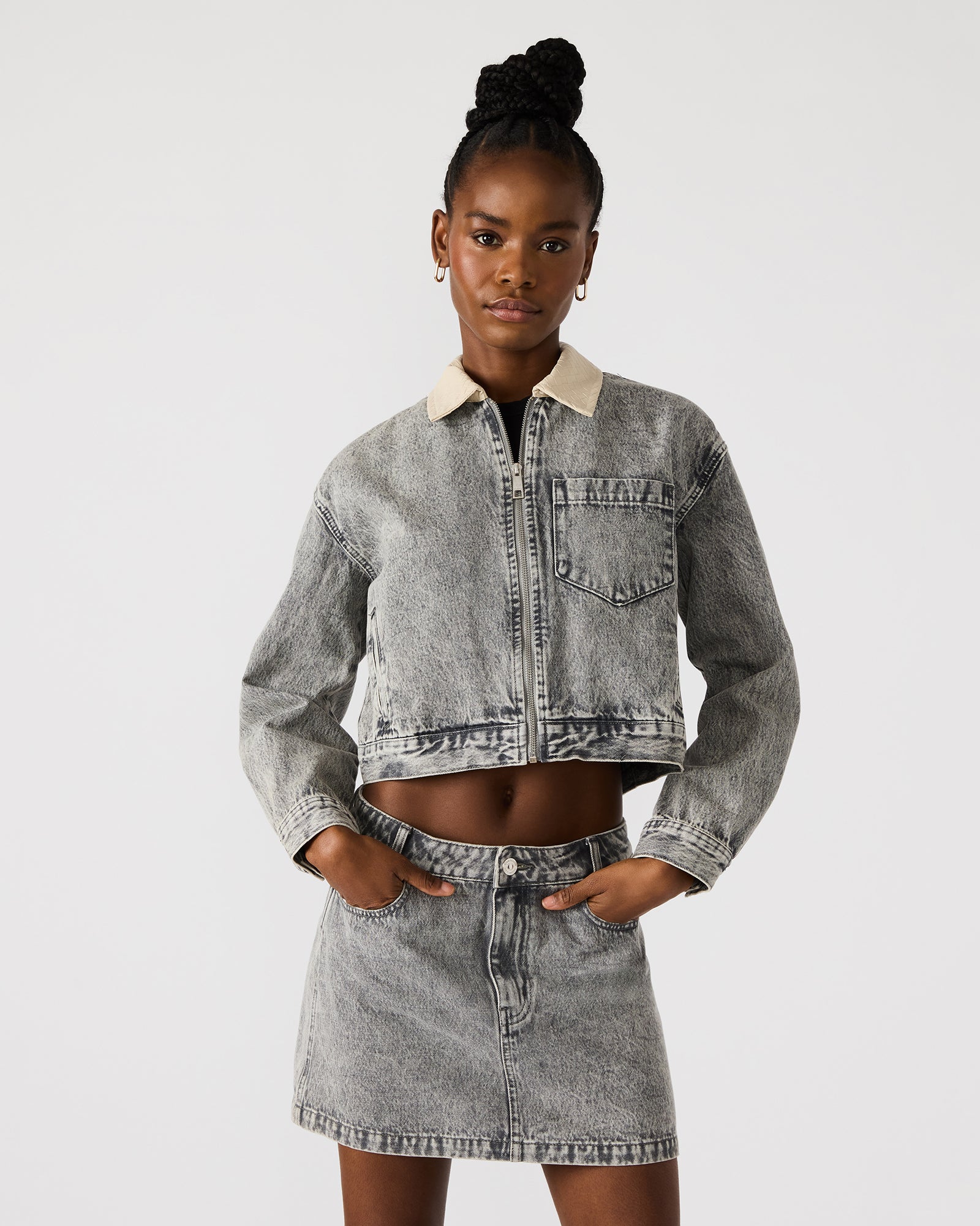 GLACIA Denim Jacket for Women - Light Grey Distressed Vintage Style - Perfect for Casual Outfits, Layering & Streetwear Fashion