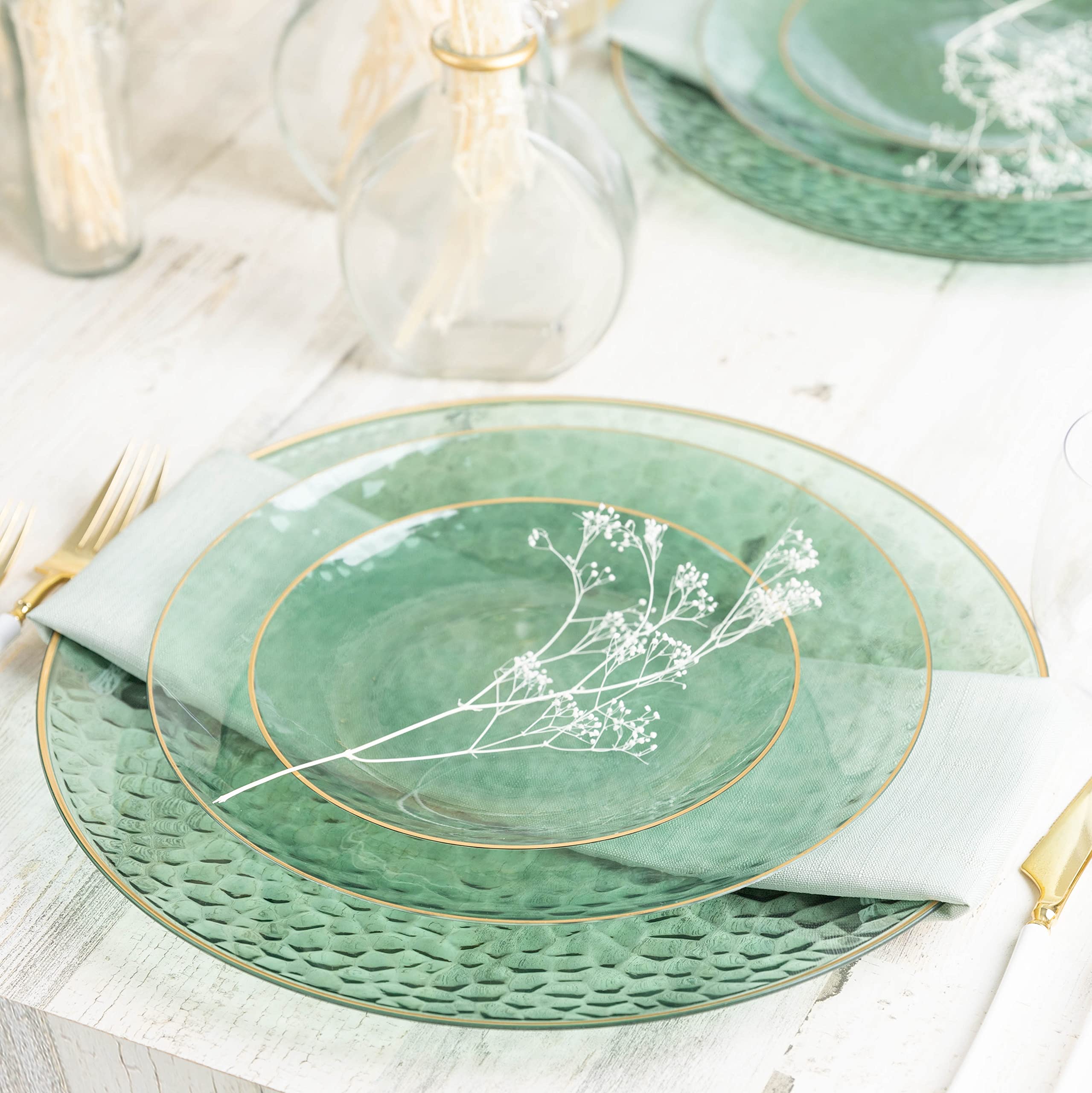 PLASTICPRO 32-Piece Plastic Dinnerware Set - 16 (7-inch) & 16 (10-inch) Green Hammered Plates - Durable Party Plates for St. Patrick's Day, Picnics, BBQs, and Outdoor Events