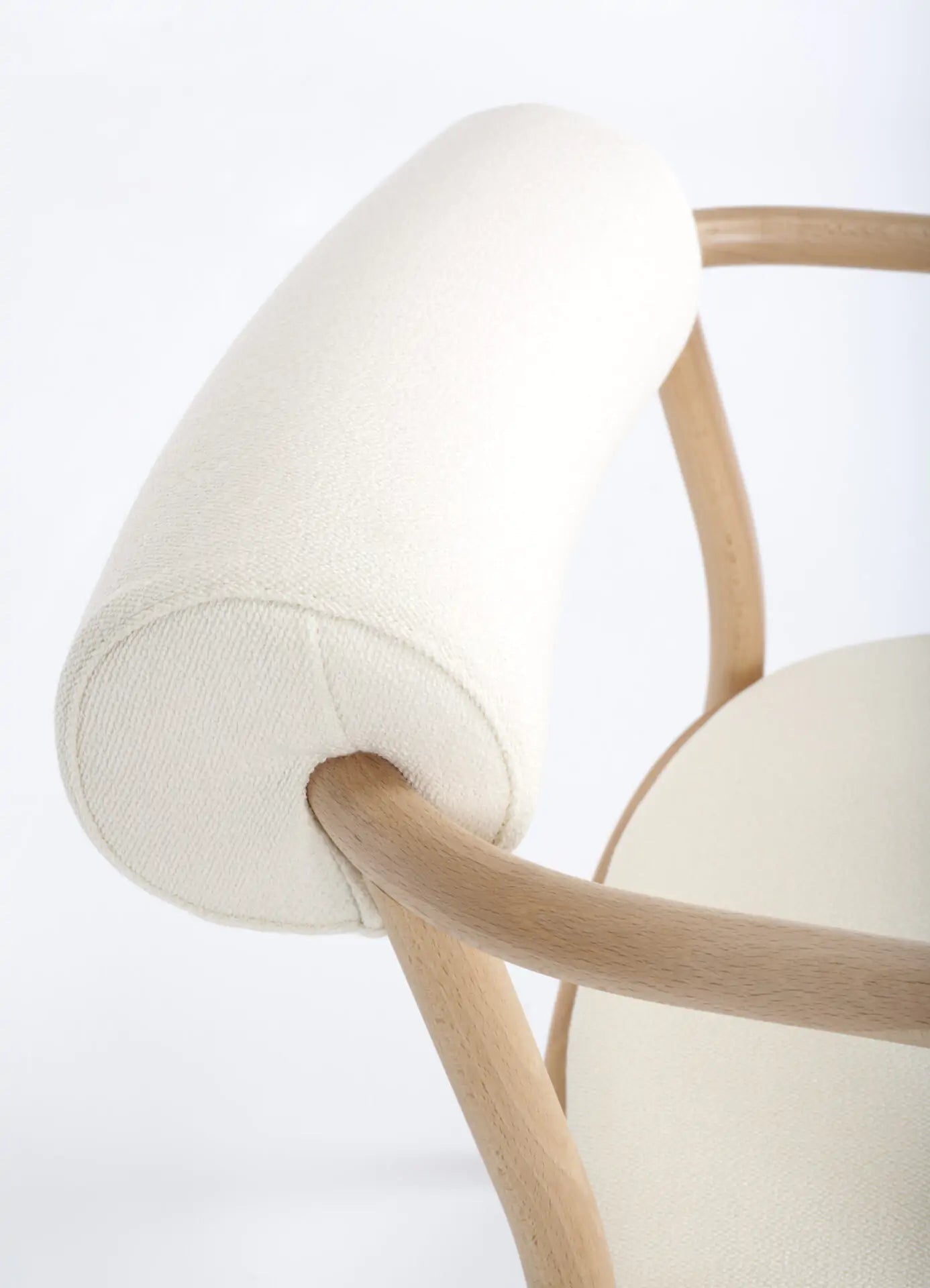GTV Loop Lounge Chair - Modern Indoor/Outdoor Accent Chair for Living Room, Patio & Office - Stylish Comfort for Relaxing & Reading