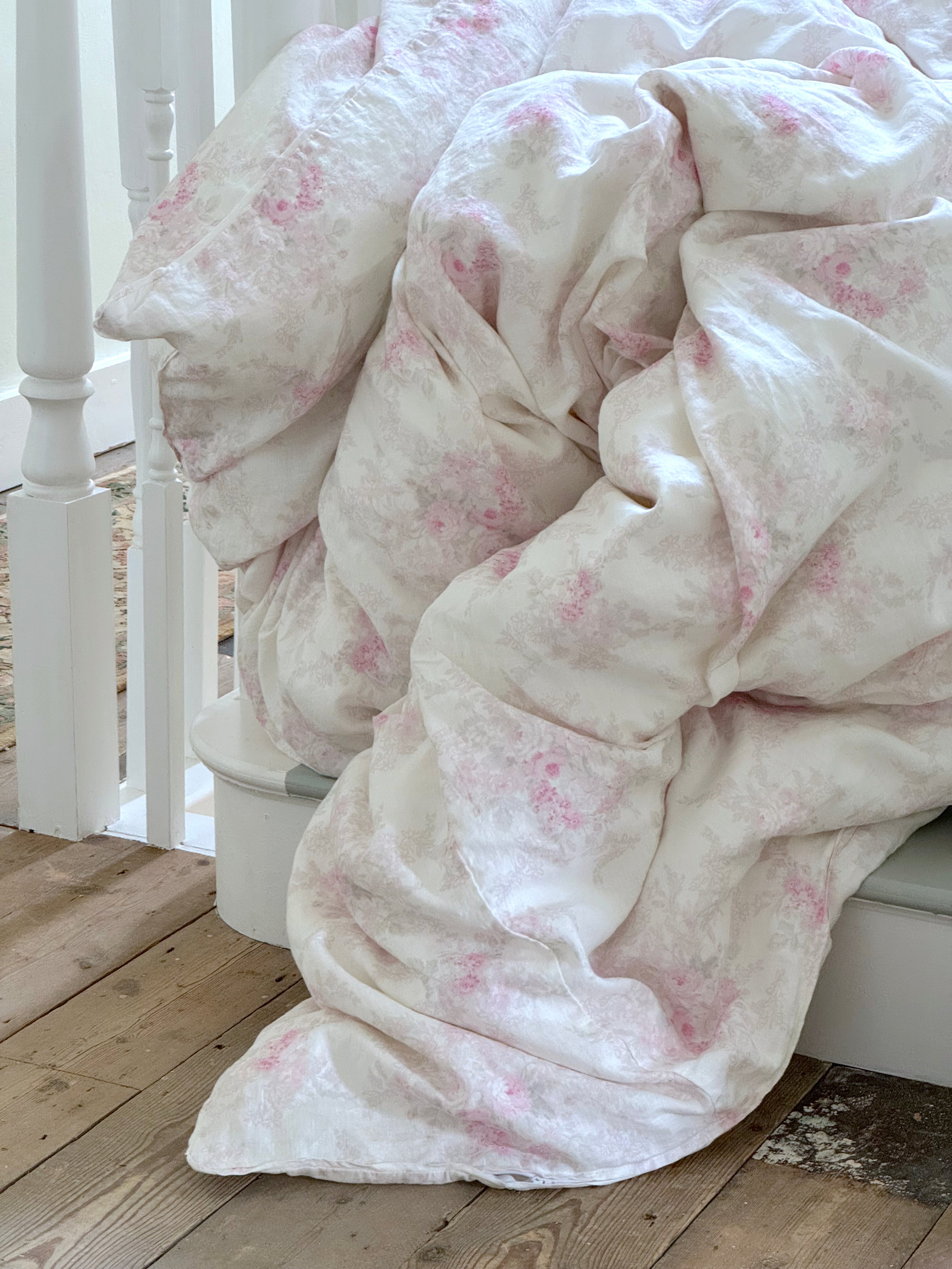 Rachel Ashwell® Floral Ikat Linen Bedding Set - Queen Size Luxury Bed Sheets with Pillowcases - Boho Chic Home Decor for Master Bedroom & Guest Room