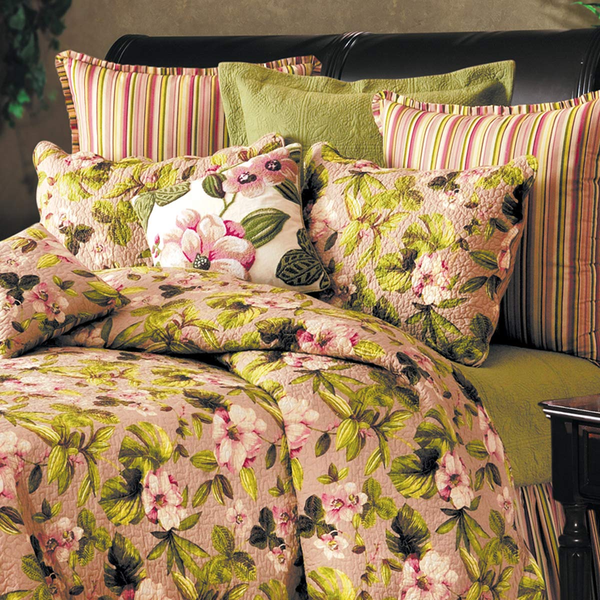 **C&F Home Juliette Floral Full/Queen Quilt - 100% Cotton Lightweight Reversible Bedspread Coverlet - Machine Washable - Green - Perfect for Bedroom, Guest Room & Dorm Decor**