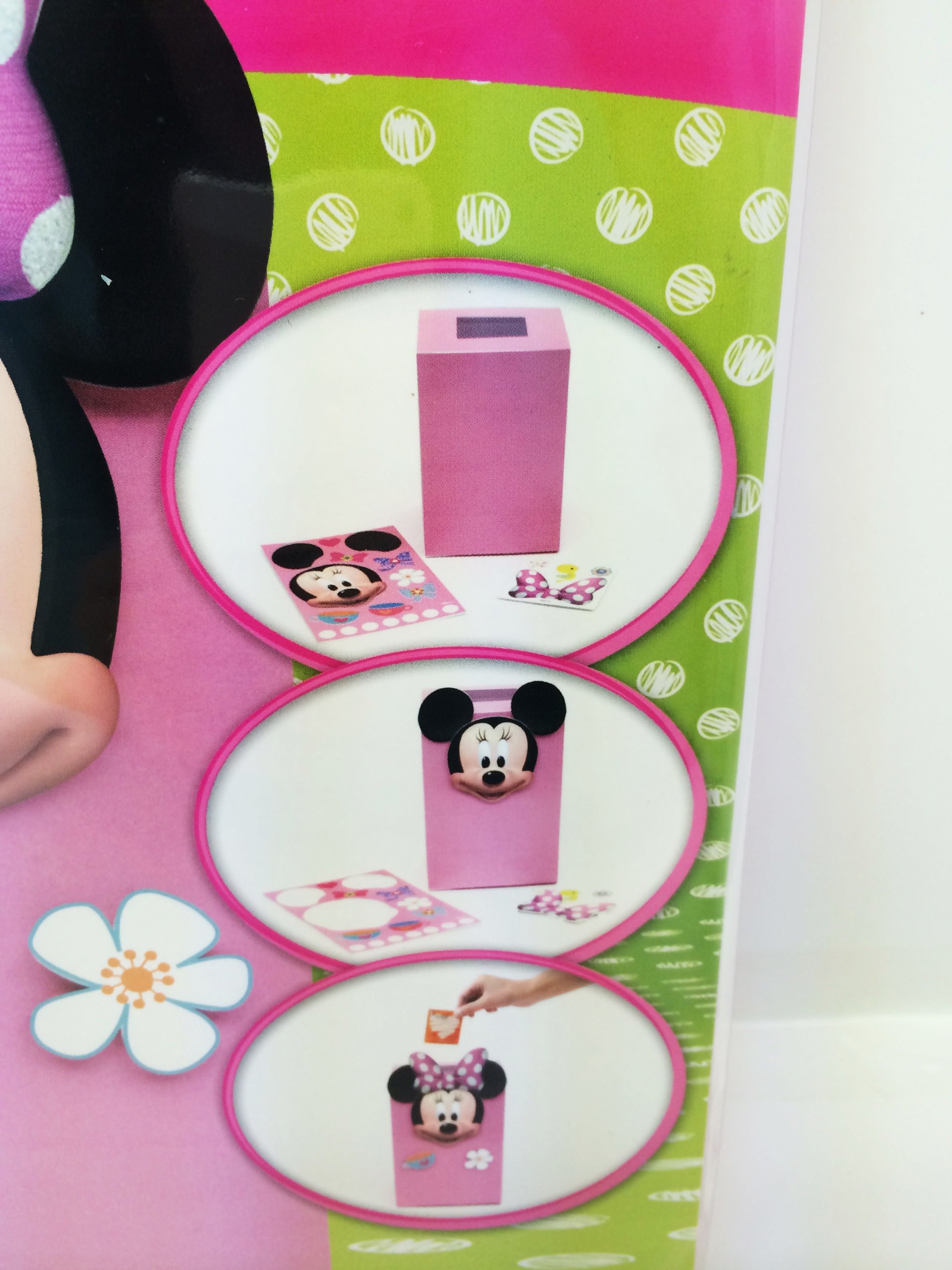 Disney Minnie Mouse Valentine's Day Mailbox Kit with 32 Cards, Stickers & Glitter Punch-Outs - DIY Craft for Kids, Classroom Exchange & Party Favors