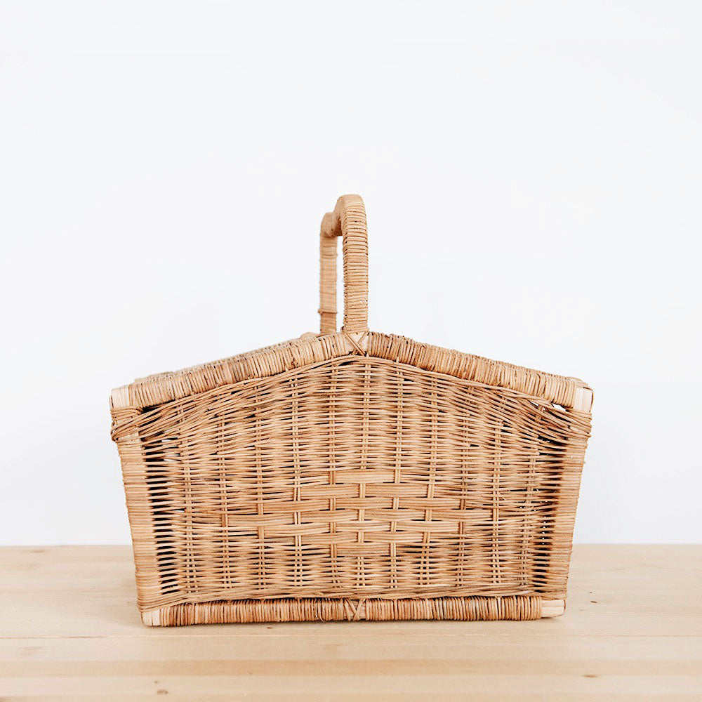 Premium Rattan Picnic Basket for 2 - Insulated Wine Cooler & Waterproof Liner - Perfect for Outdoor Dining, Beach Trips & Romantic Dates