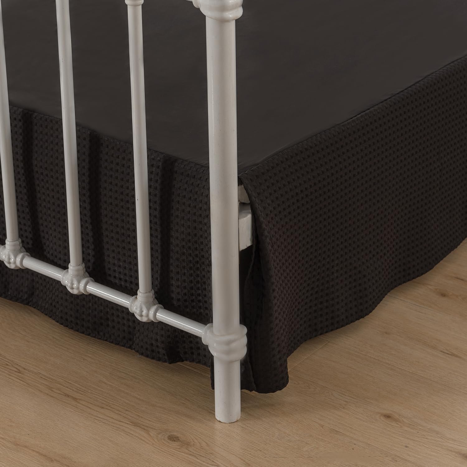 Full Size Bed Skirt 14 Inch Drop - Split Corner Pleated Waffle Weave Dust Ruffle | Tailored Fit, Machine Washable Black Bed Skirt for Full Beds | Perfect for Guest Rooms, Master Bedrooms & Dorm Decor