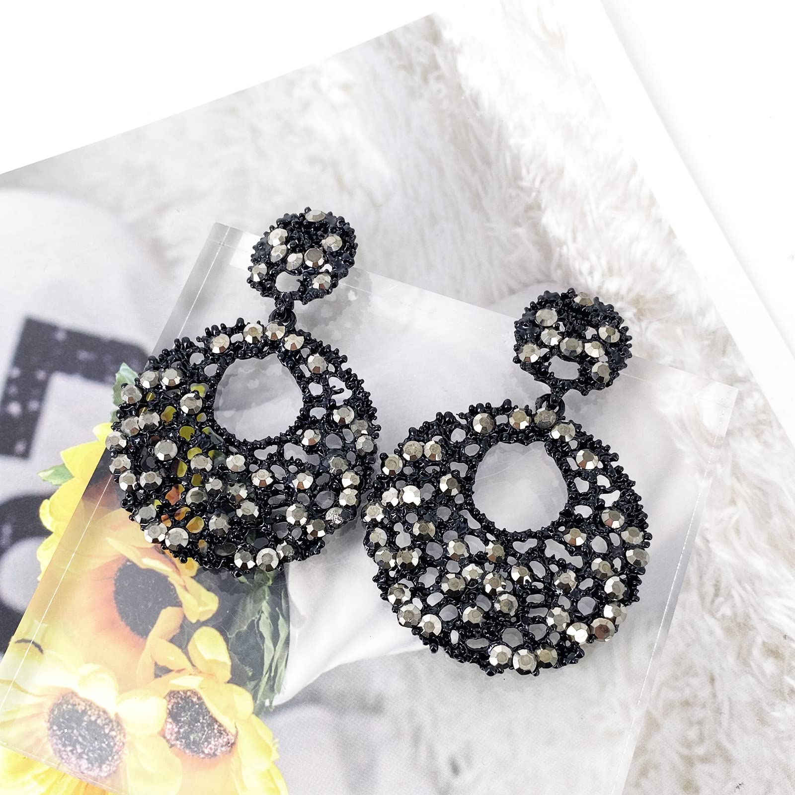 LAXPICOL Round Chandelier Earrings for Women - Sparkling Black Austrian Crystal Drop Dangle Earrings - Elegant Statement Jewelry for Wedding, Party & Prom Night - Perfect for Evening Events & Special Occasions