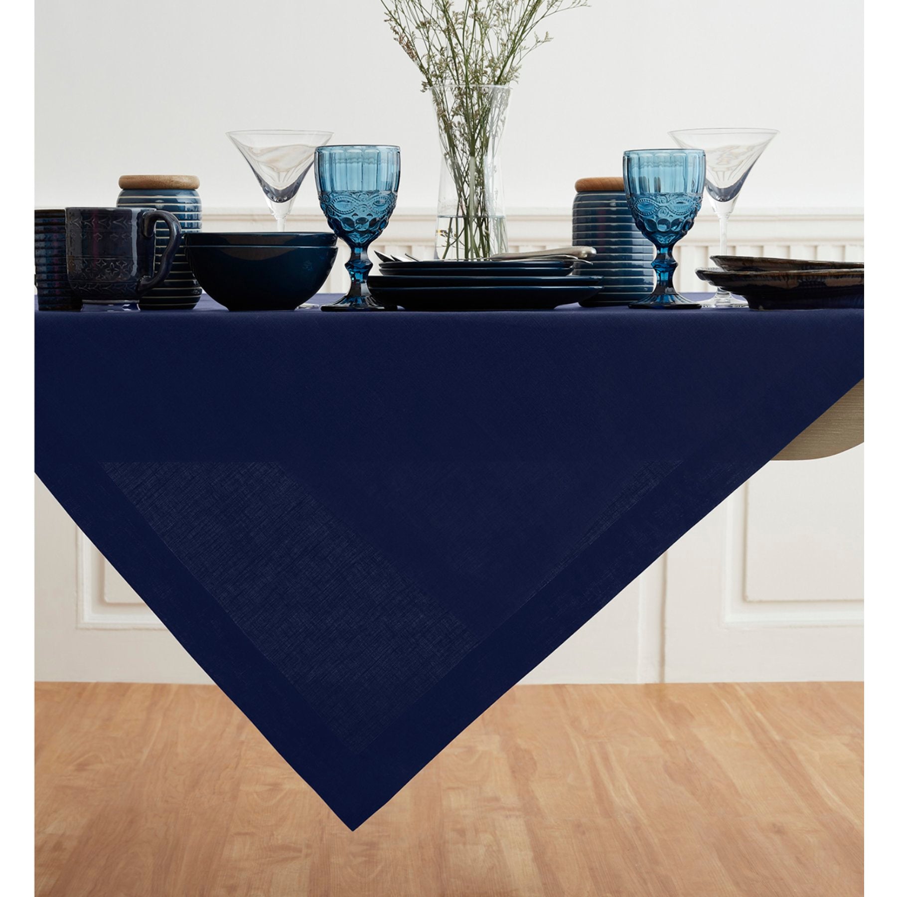 Fete Table Throw - Elegant & Durable Table Cover for Parties, Weddings & Events | Perfect for Indoor & Outdoor Celebrations