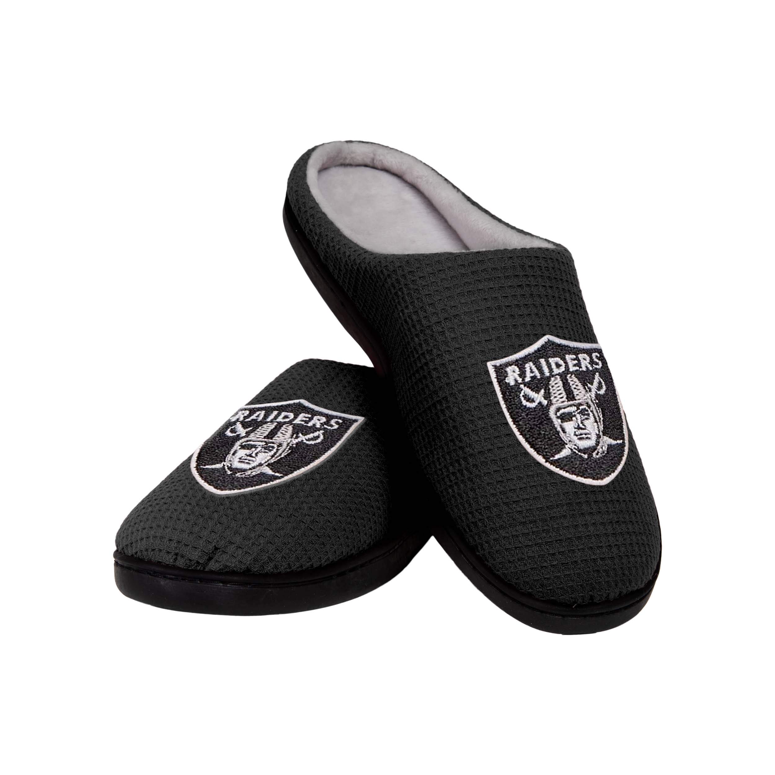 FOCO Men's NFL Team Logo Memory Foam Slide Slippers - Comfortable House Shoes for Indoor & Outdoor Wear - Perfect for Lounging, Running Errands, and Gameday Support