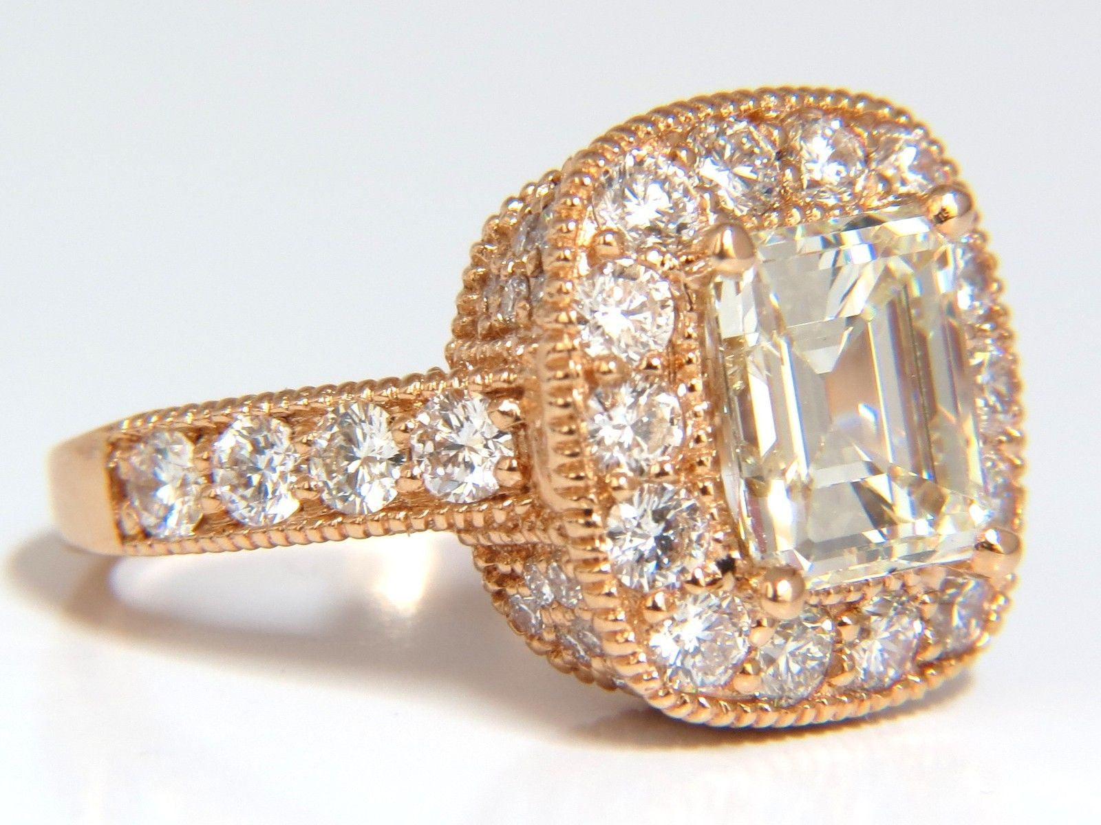 5.37CT GIA Certified Emerald Cut Diamond Ring in 18K Gold - Halo Cluster Bridal Wedding & Anniversary Jewelry Gift for Her - Perfect for Engagement, Proposal, and Special Occasions