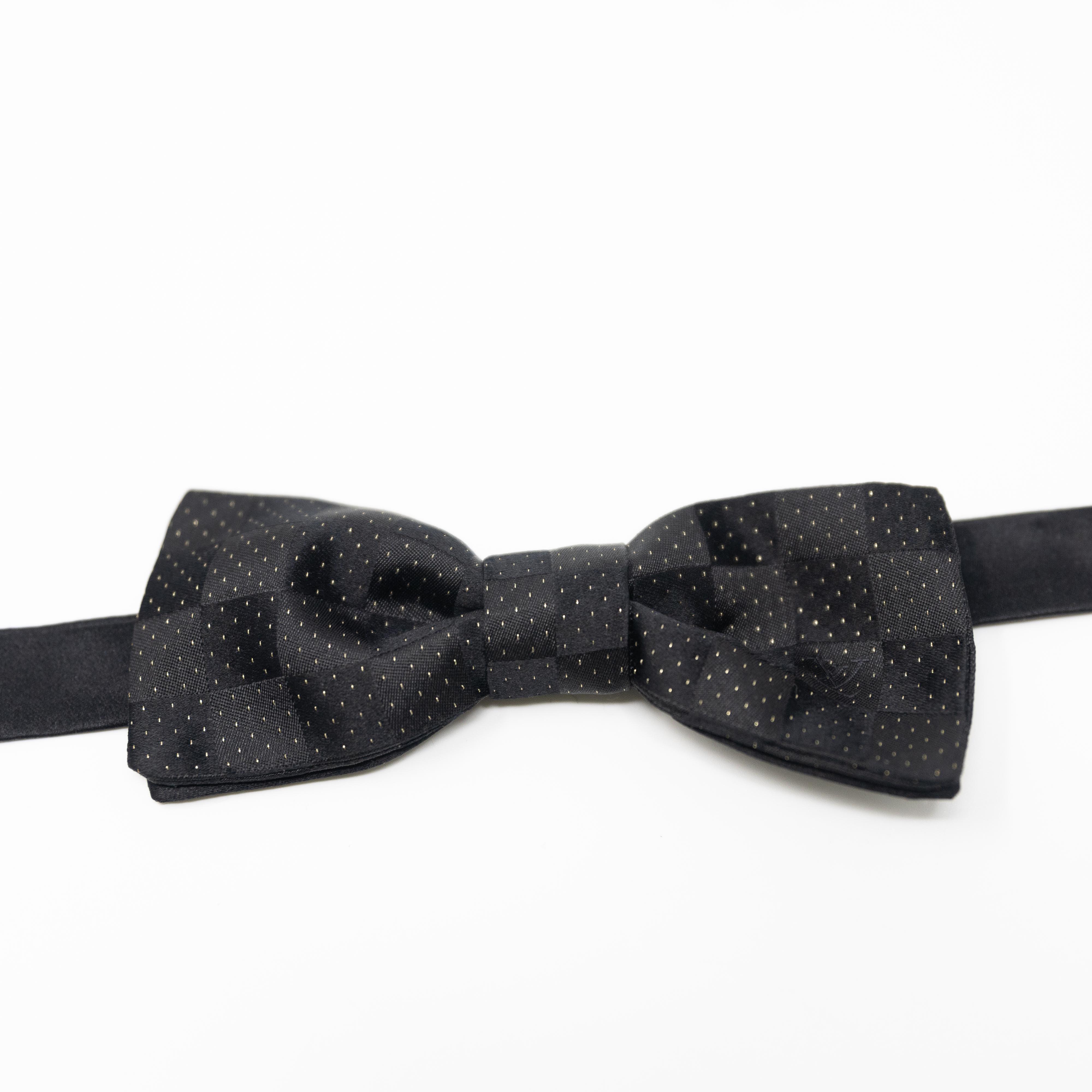 Louis Vuitton Damier Bow Tie for Men - Elegant Designer Necktie for Weddings, Parties & Formal Events