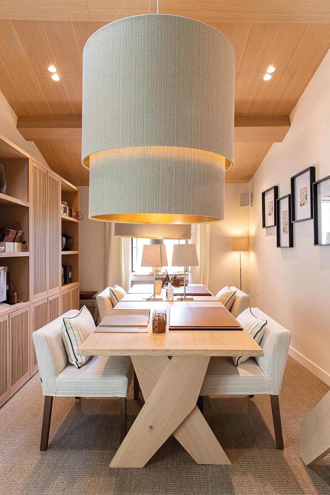 Les Amandier Home: Timeless French-Inspired Home Decor & Interior Design - Perfect for Living Rooms, Bedrooms & Cozy Spaces