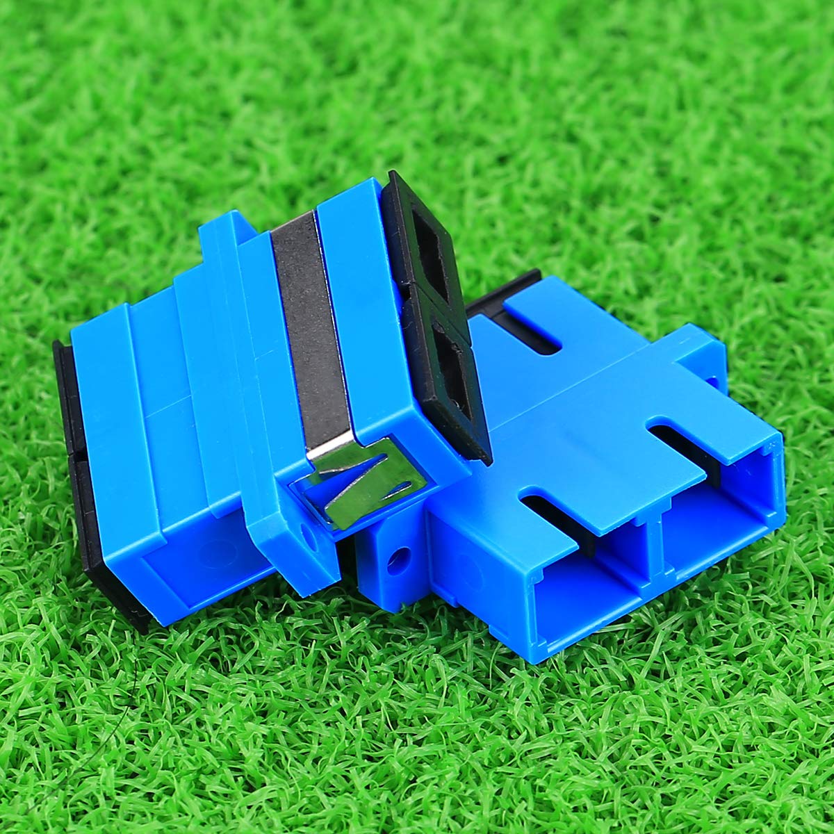 SC to SC Singlemode Duplex Fiber Optic Coupler Adapter - 500 Pack for High-Speed Network & Telecom Applications
