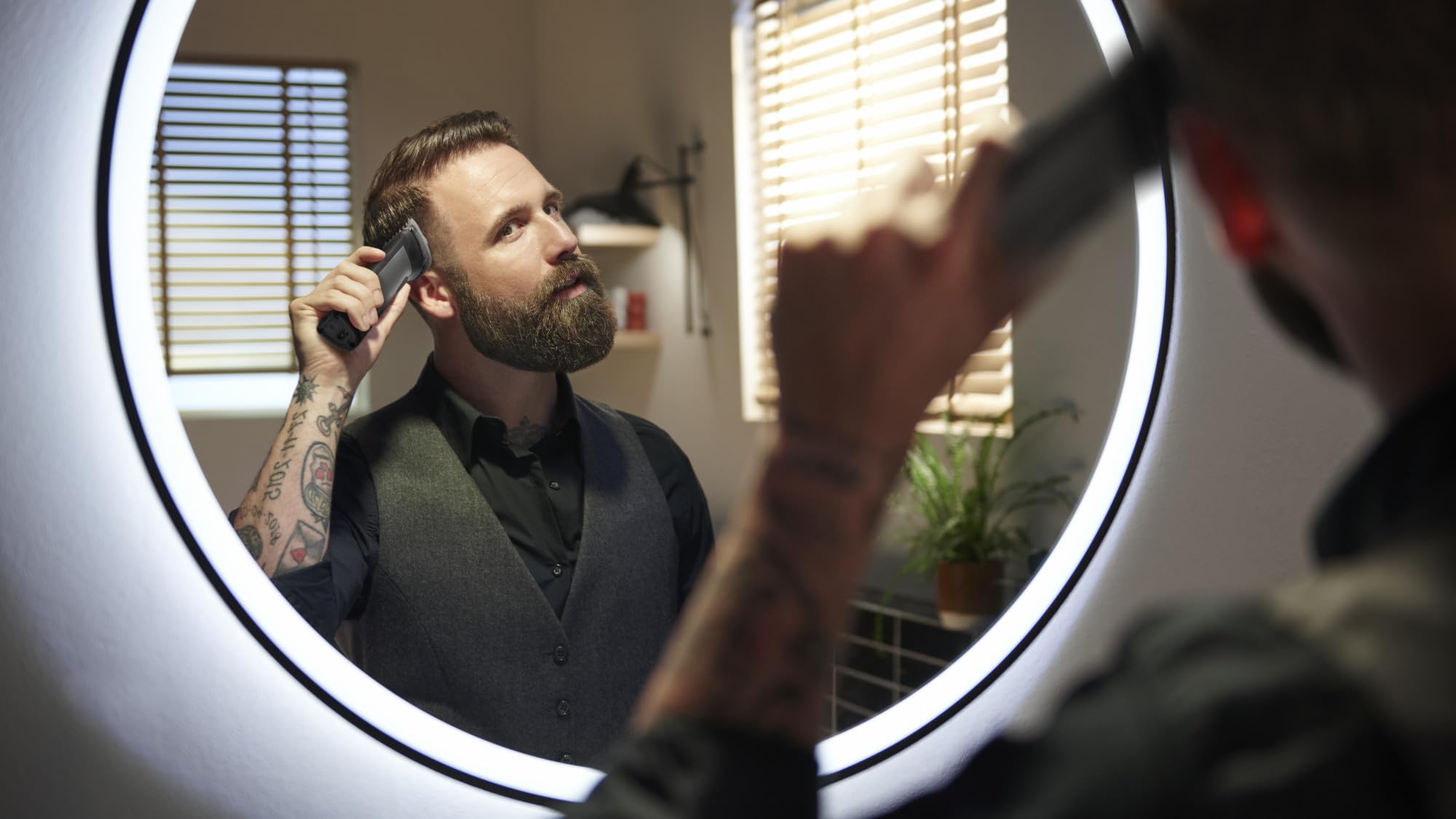 Philips Multi Groomer All-in-One Trimmer Series 7000 (MG7960/28) - Men's Grooming Kit for Beard, Hair, Body & Nose - No Blade Oil Needed - Perfect for Travel, Home & Gym Use