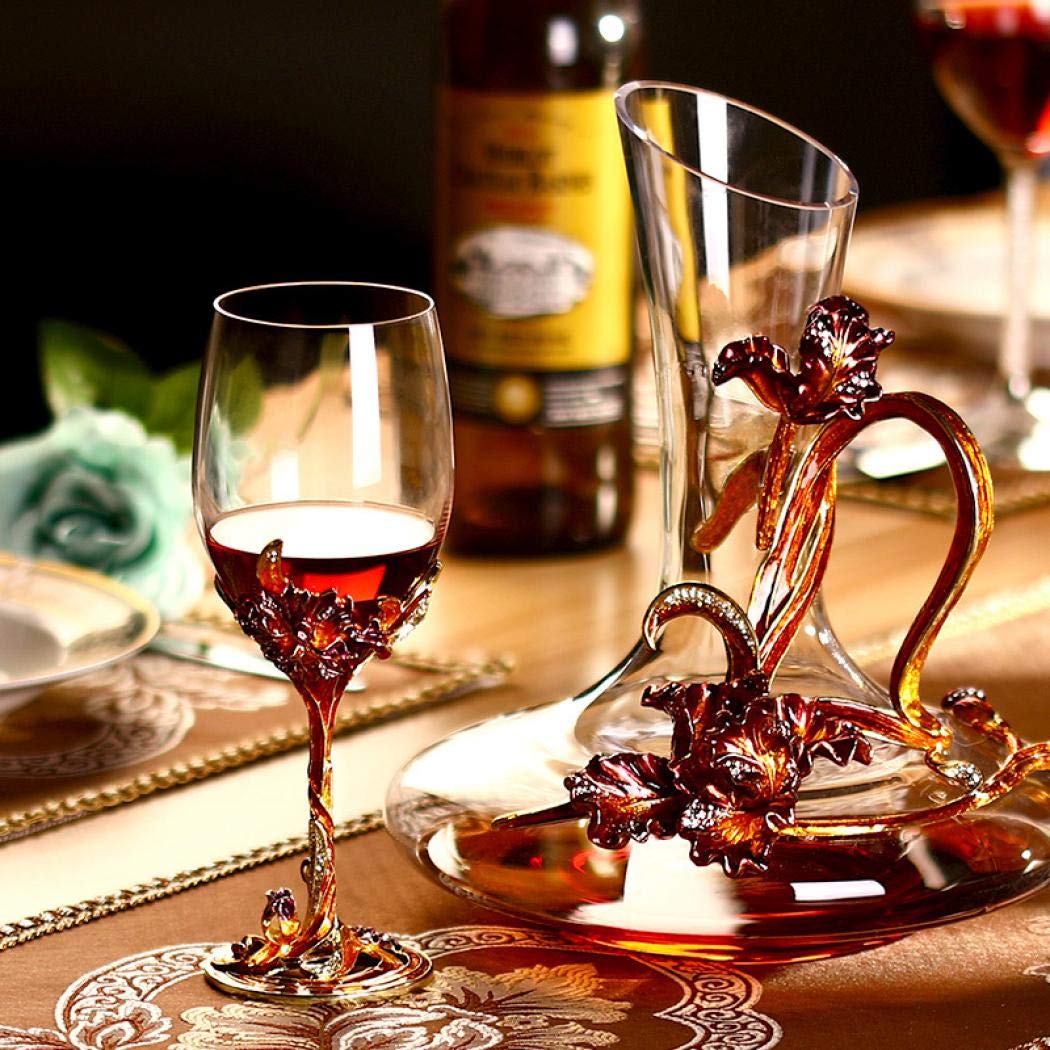 Elegant Crystal Wine Glasses Set of 2 - Gold Floral Champagne Goblets for Red Wine & Sparkling Drinks, Perfect for Weddings, Dinner Parties & Romantic Gifts (Includes Gift Box)