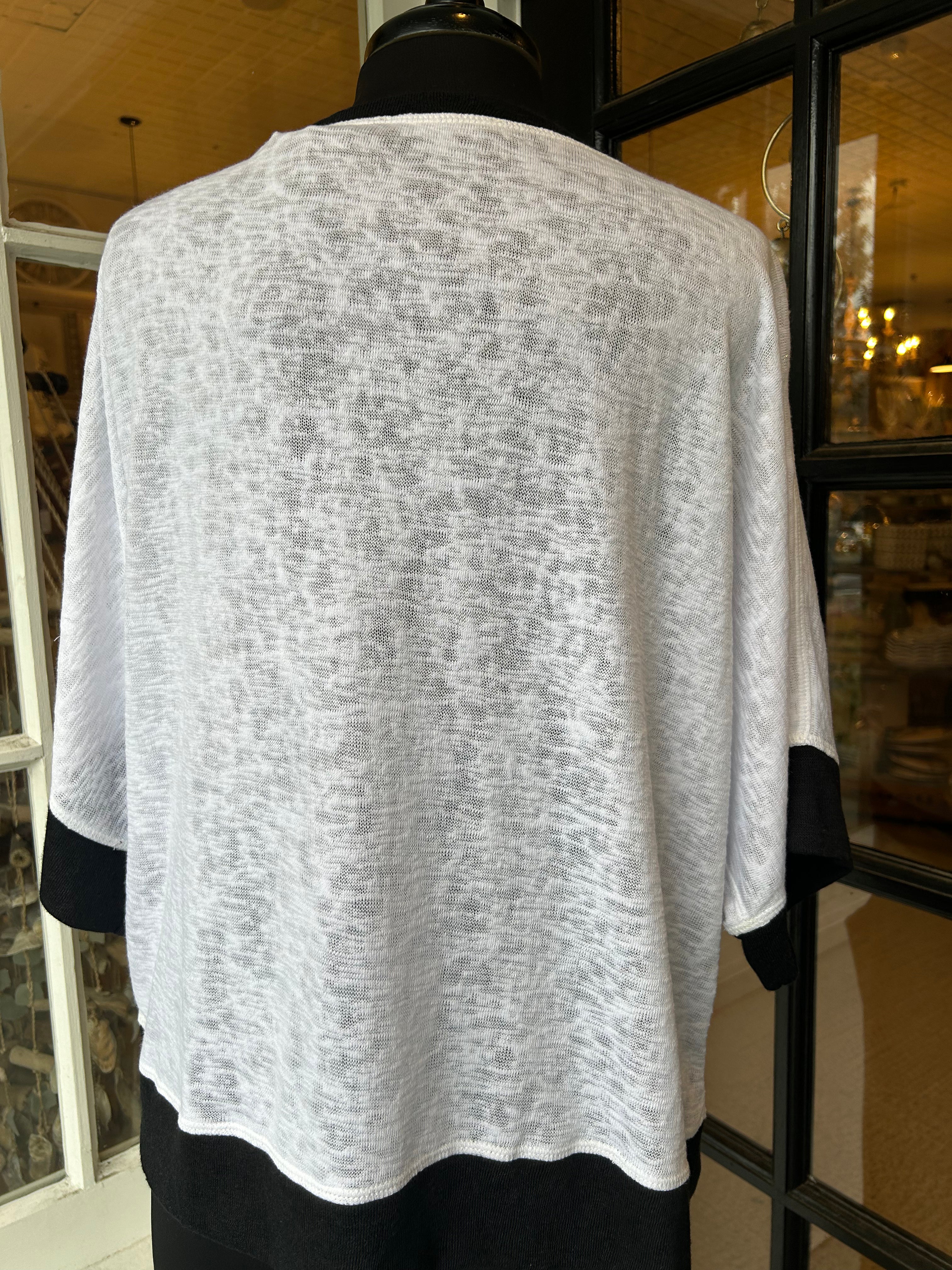 Eli Oversized Two Tone Tops for Women - Trendy Casual & Streetwear Blouse - Perfect for Layering, Outfits, and Everyday Wear