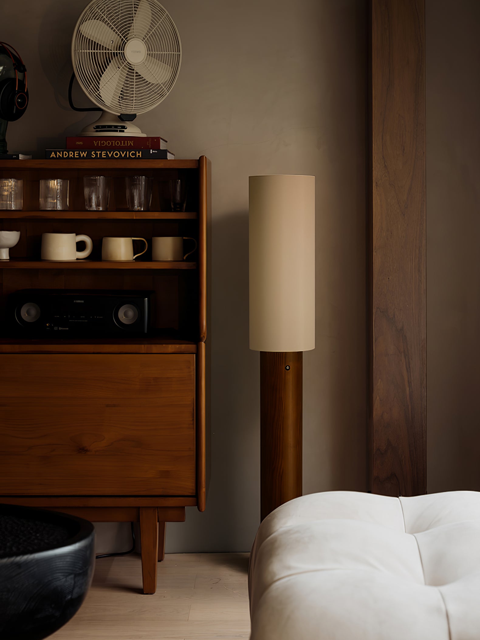 Elara Modern Wood Floor Lamp - Adjustable Height Standing Light for Living Room, Bedroom & Office - Warm White LED Reading Light with Remote Control - Perfect for Cozy Nights & Home Decor