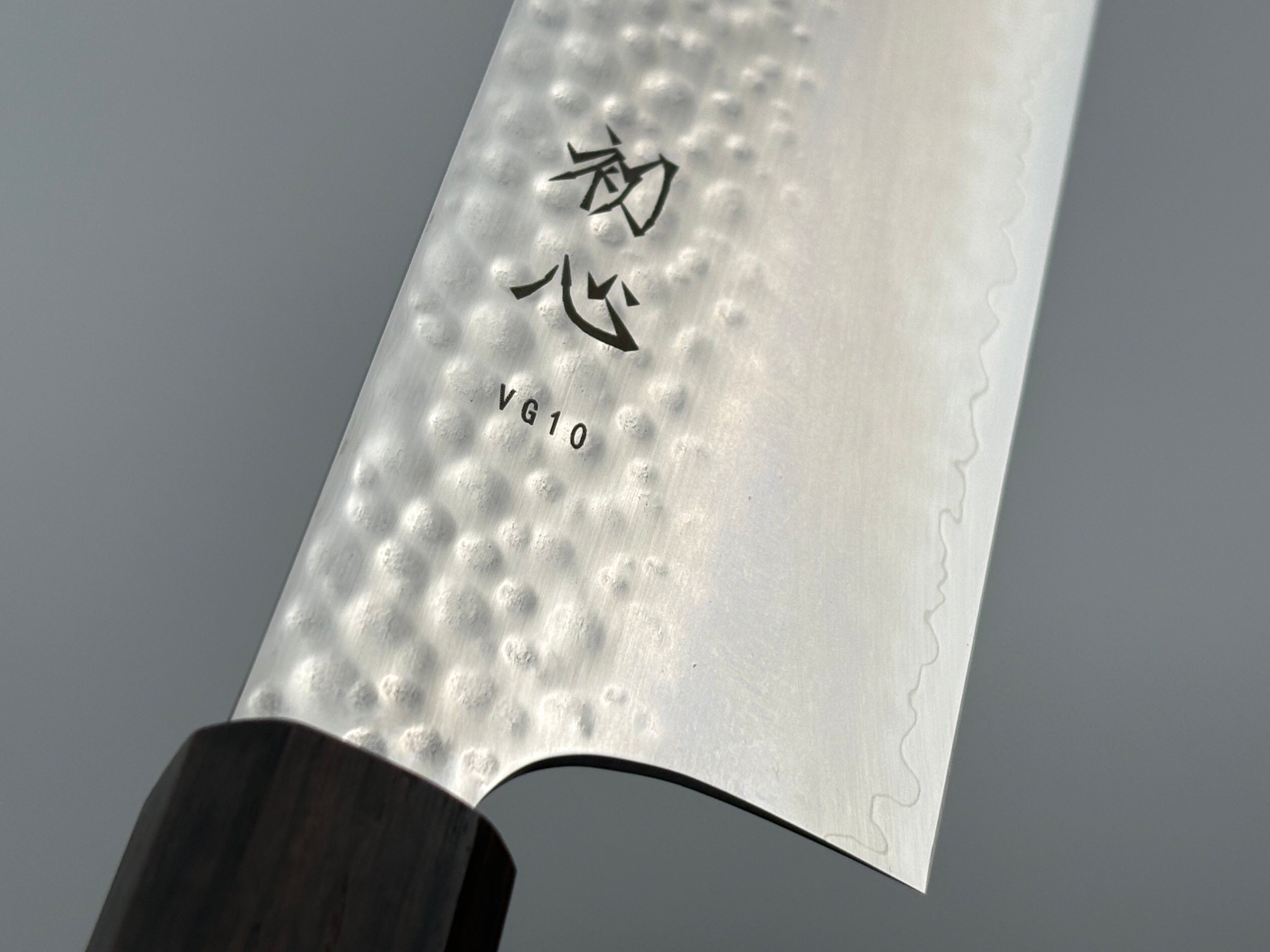 Hatsukokoro Hayabusa VG10 Tsuchime Nakiri Knife - Japanese Damascus Steel Kitchen Knife for Slicing Vegetables, Herbs & Sushi - Perfect for Home Chefs & Professional Kitchens