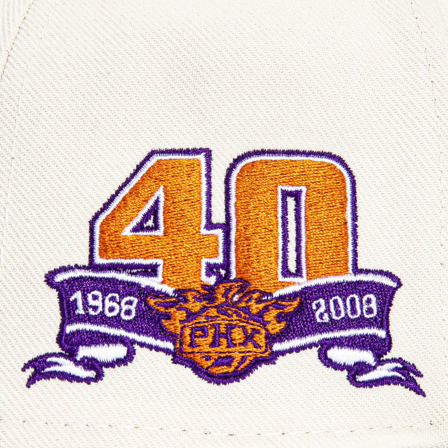 Mitchell & Ness Phoenix Suns 40th Anniversary Patch Hat - White & Black NBA Basketball Cap for Men & Women - Perfect for Games, Fan Gear & Streetwear Fashion