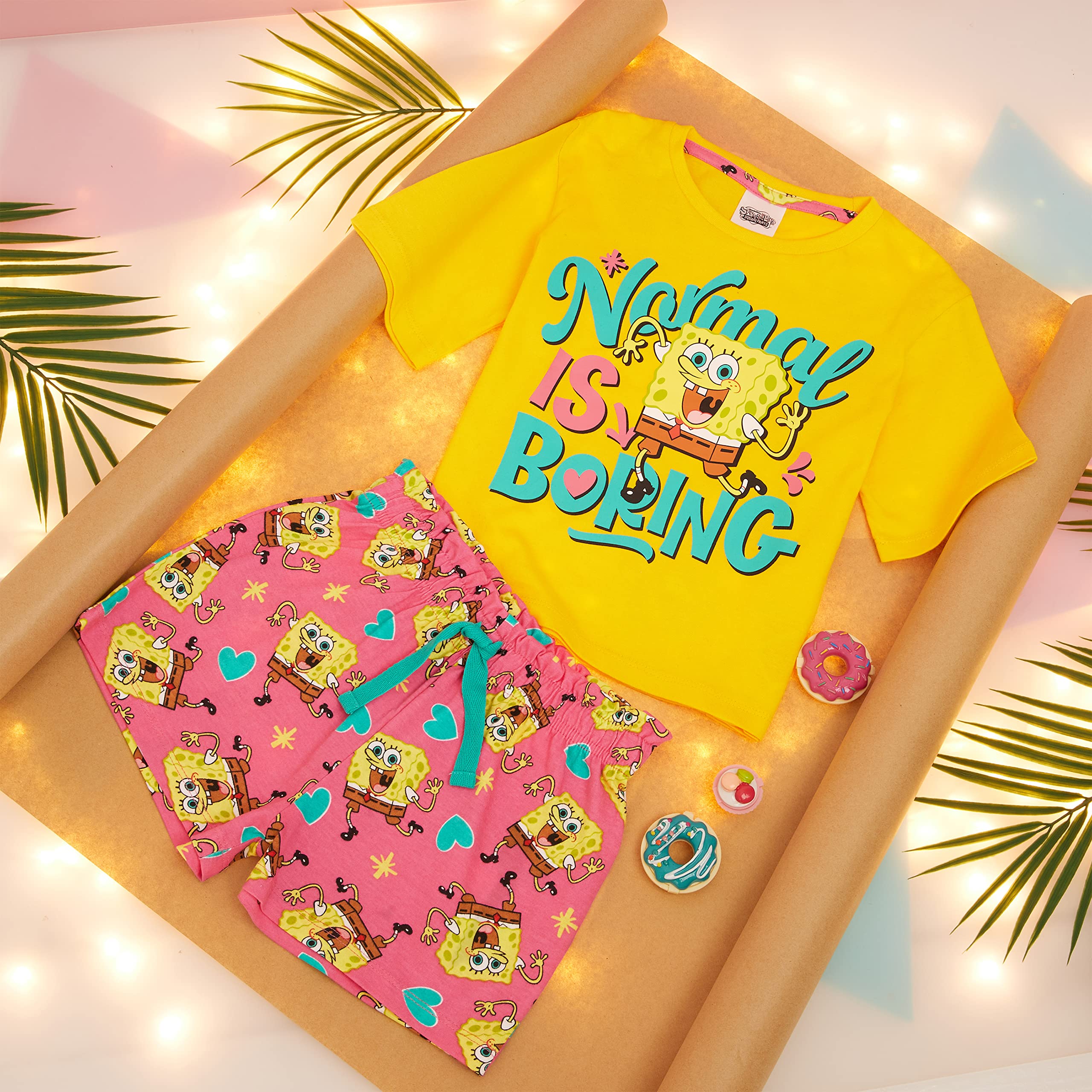 SpongeBob SquarePants Girls Pajama Set - Cute Cartoon Sleepwear & Lounge Wear Cropped T-Shirt - Soft Cotton PJs for Kids - Perfect Birthday Gift for Girls - Ideal for Sleepovers, Bedtime & Relaxing at Home