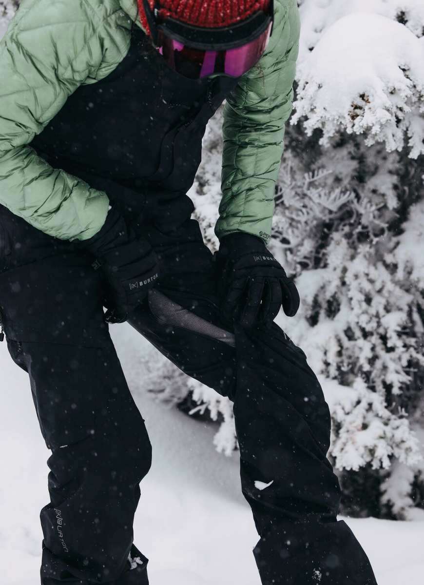 Burton Women's AK Gore-Tex Kimmy Bib Snow Pants 2023 - Waterproof & Insulated Ski Bibs for Women - Perfect for Snowboarding, Skiing & Winter Outdoor Adventures