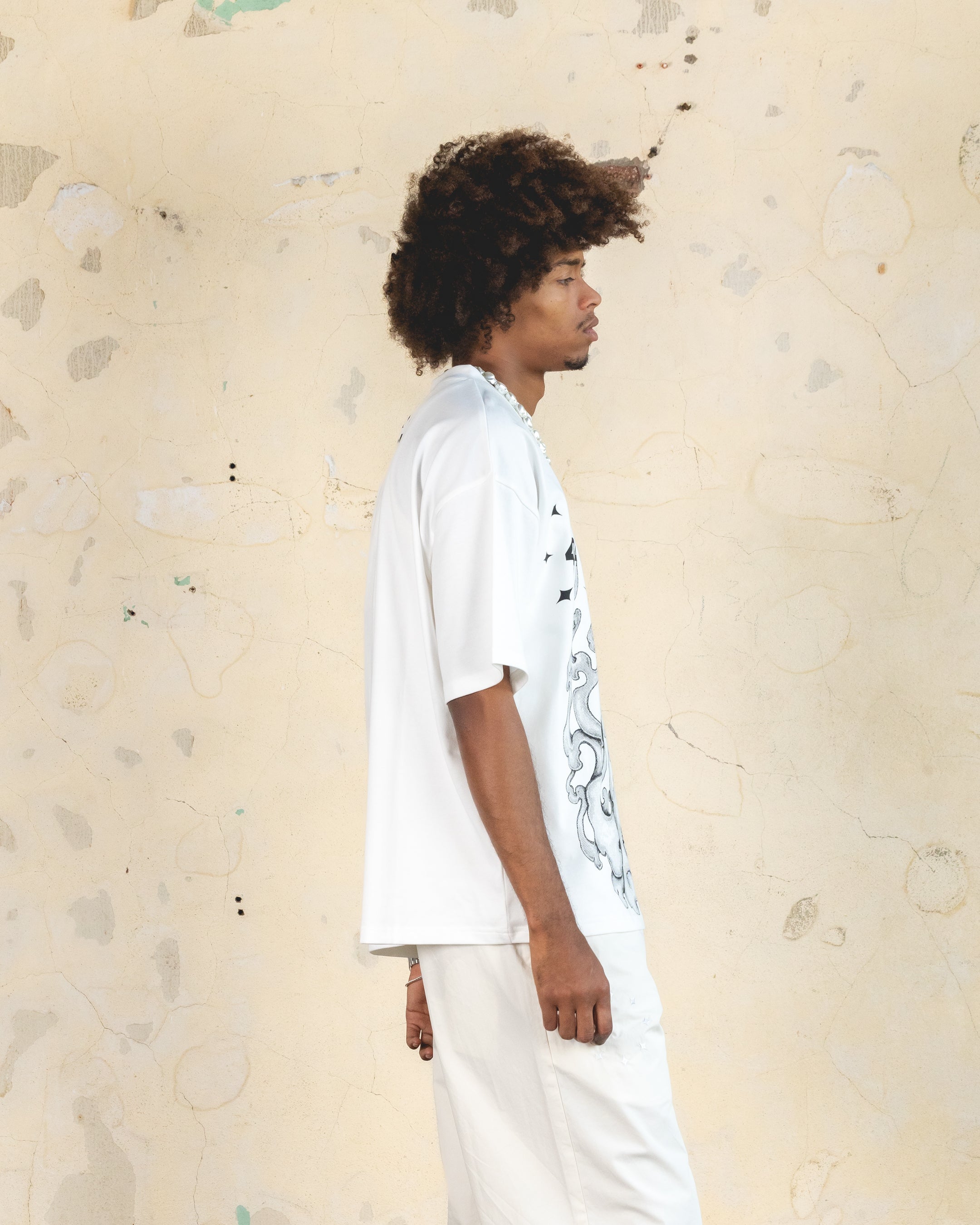 404 Geisha Graphic T-Shirt - Off White | Vintage Japanese Art Tee for Men & Women | Casual Streetwear & Anime Cosplay Outfit